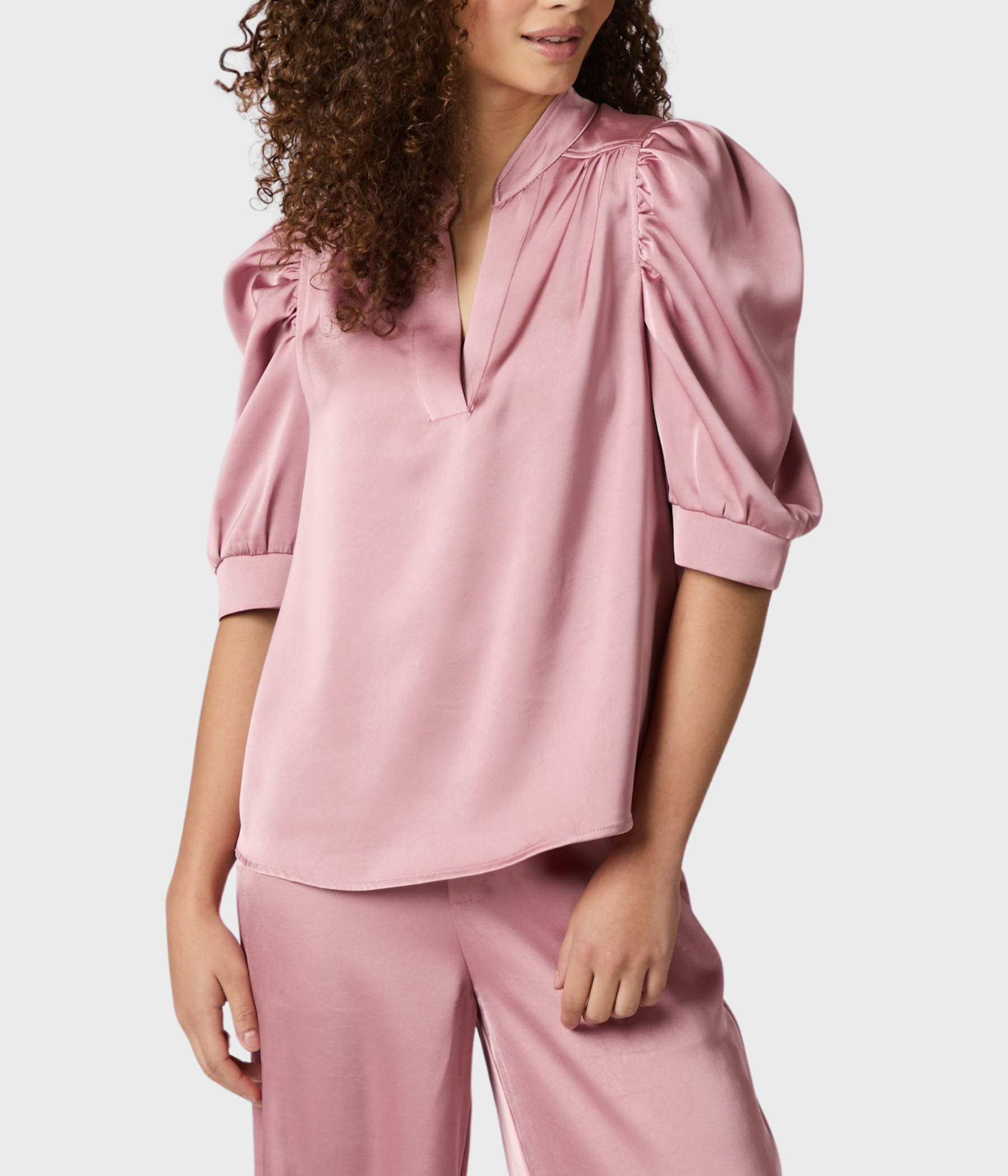Roella Heavy Sateen Blouse. (823 Evening Rose)