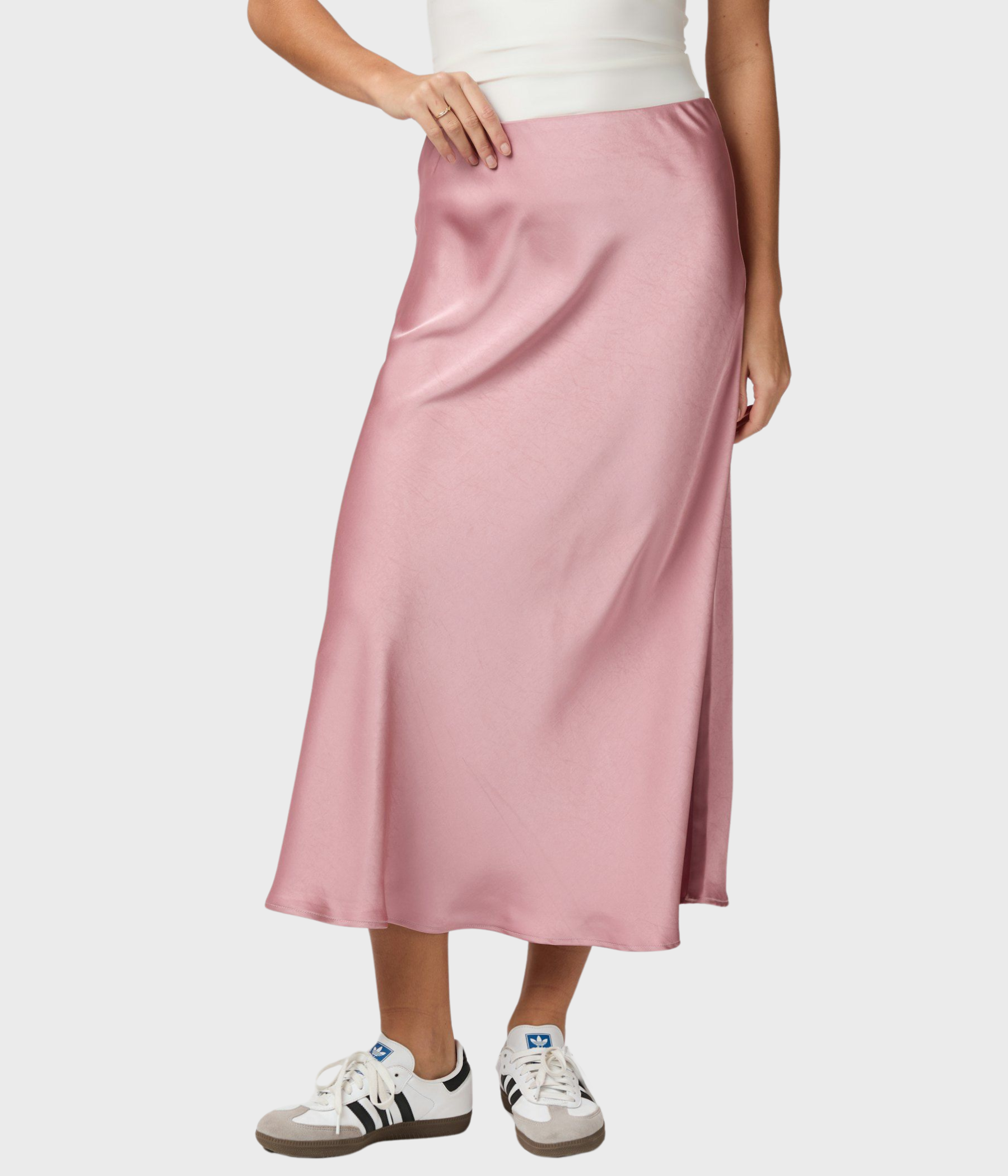 En lång rosa kjol från Neo Noir.