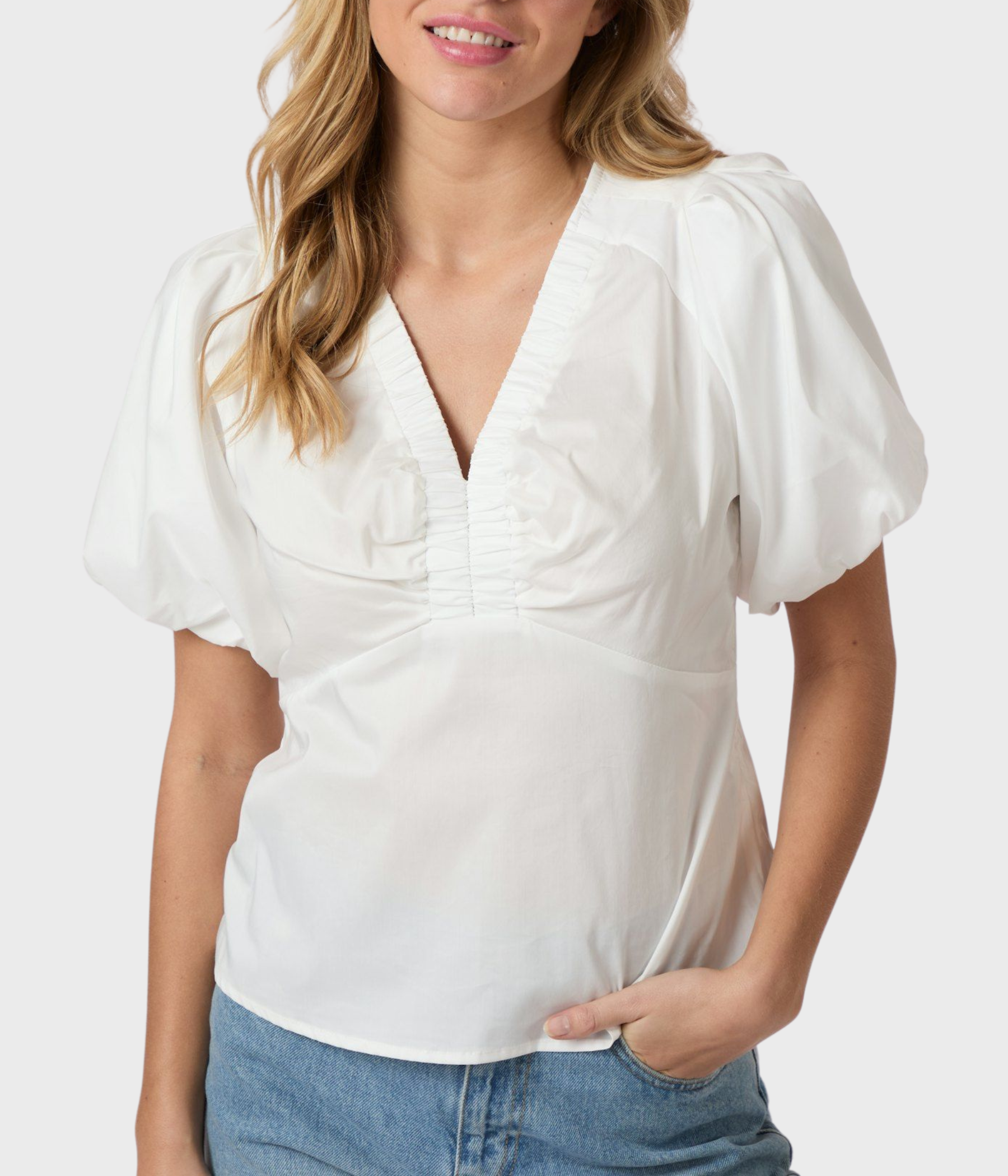 V-ringad vit elegant blus från Neo Noir