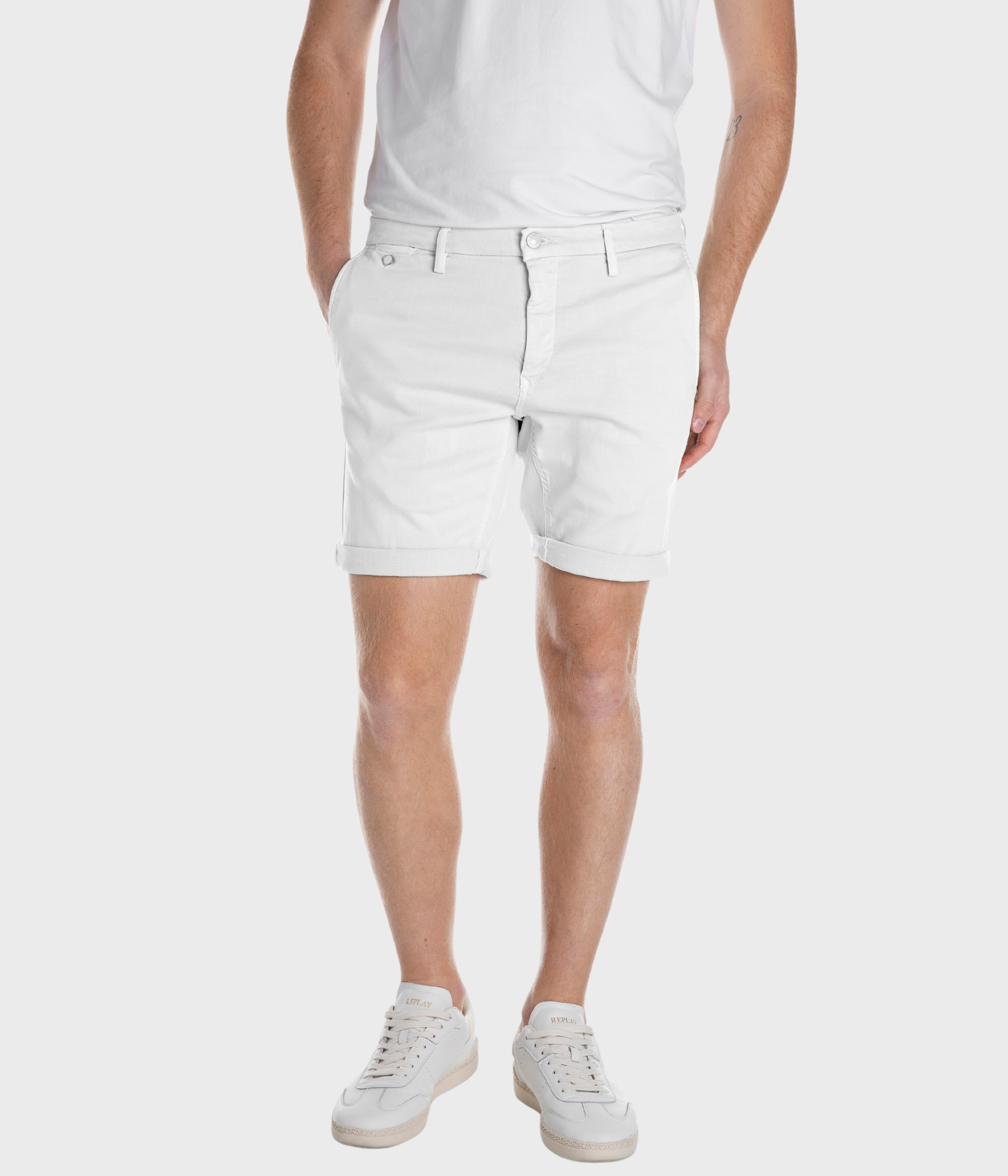 Vita shorts från Replay.