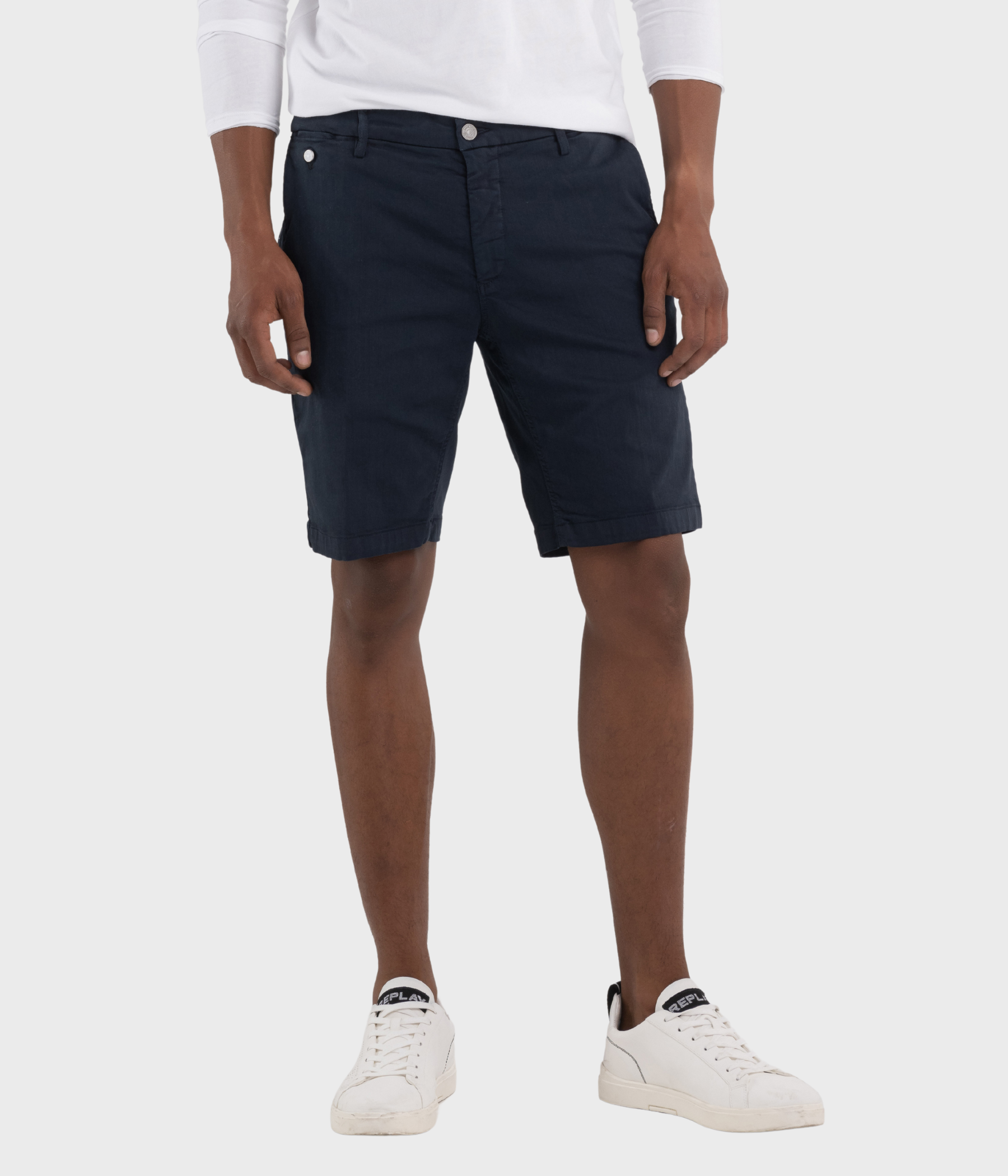 chino-shorts från Replay