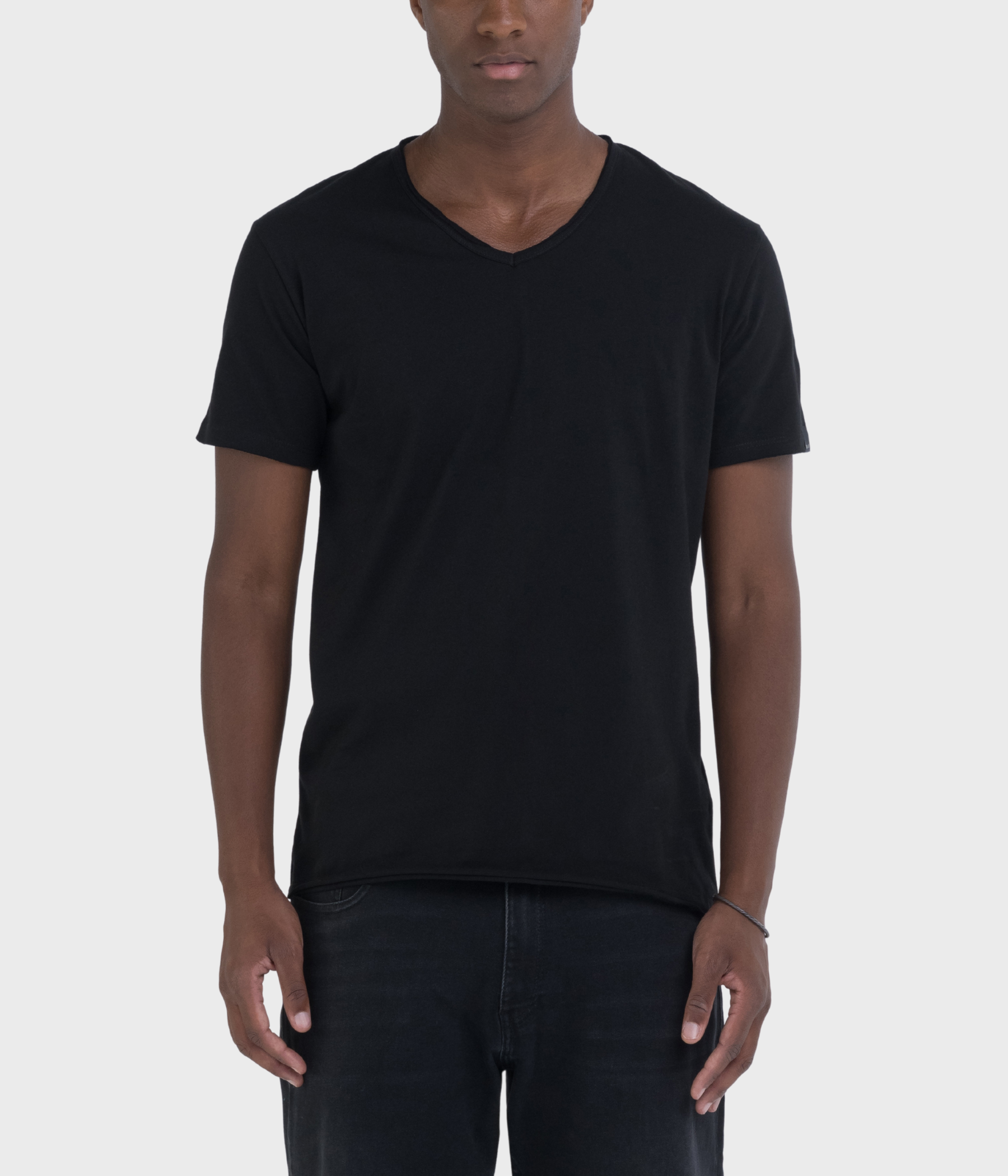 En svart v-ringad t-shirt från Replay.