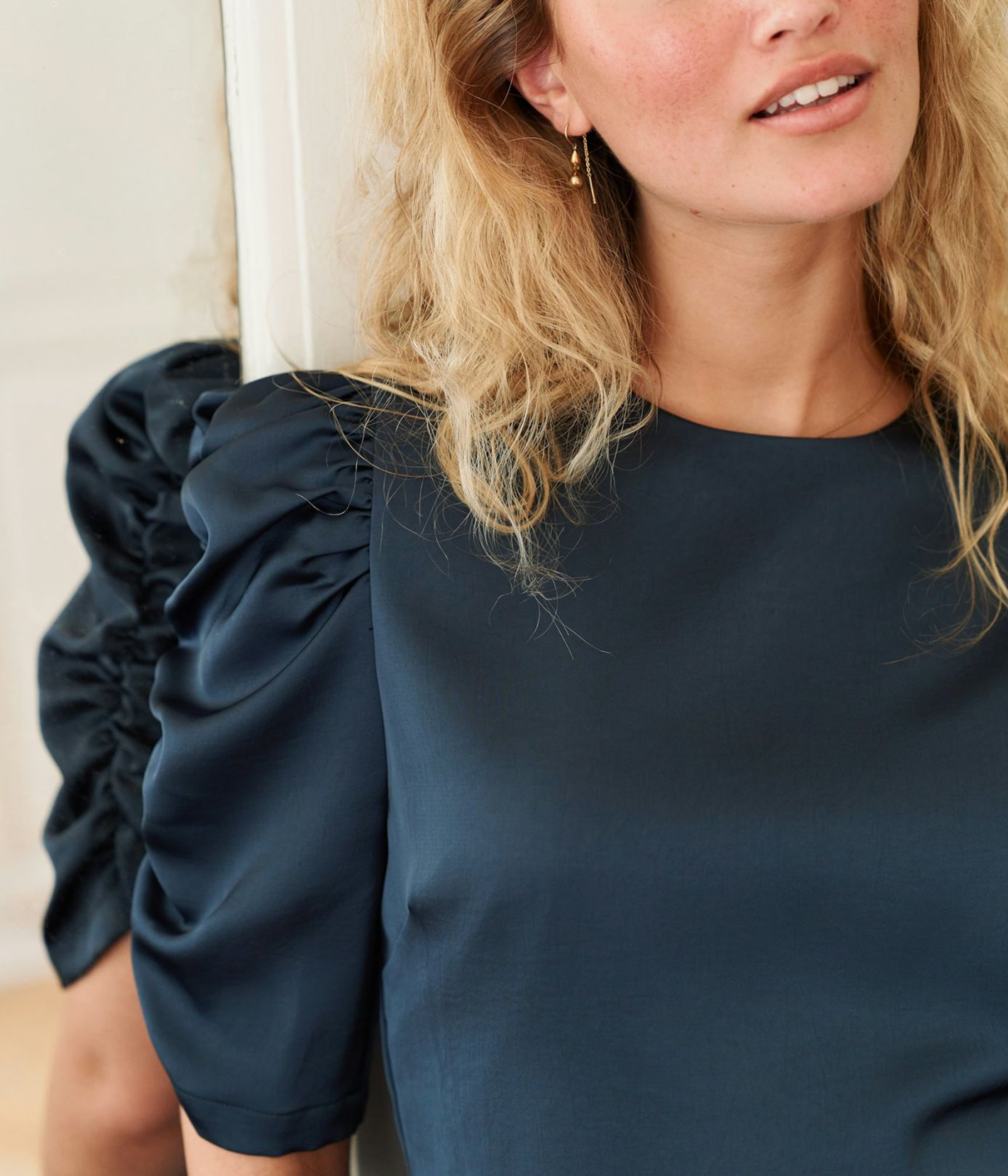 Benua Heavy Sateen Blouse (Midnight Blue)