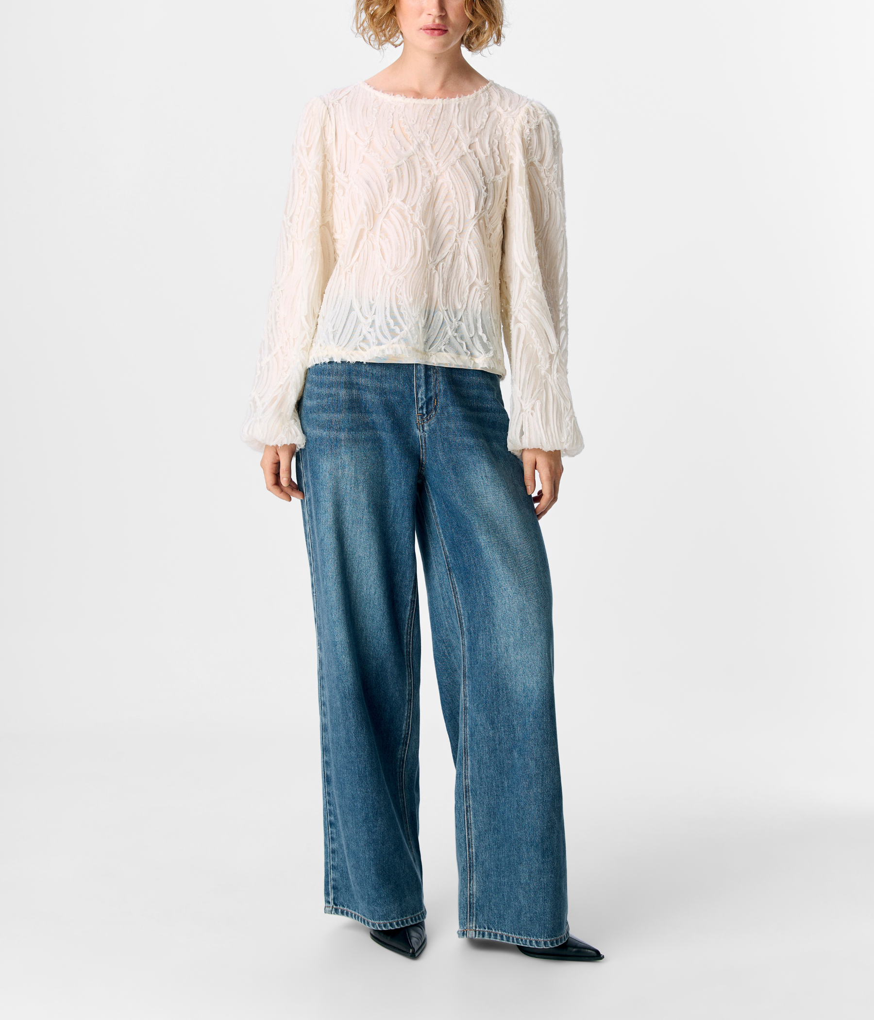 OBJLUCIE L/S RE O-NECK TOP NOOS. (White Sand)