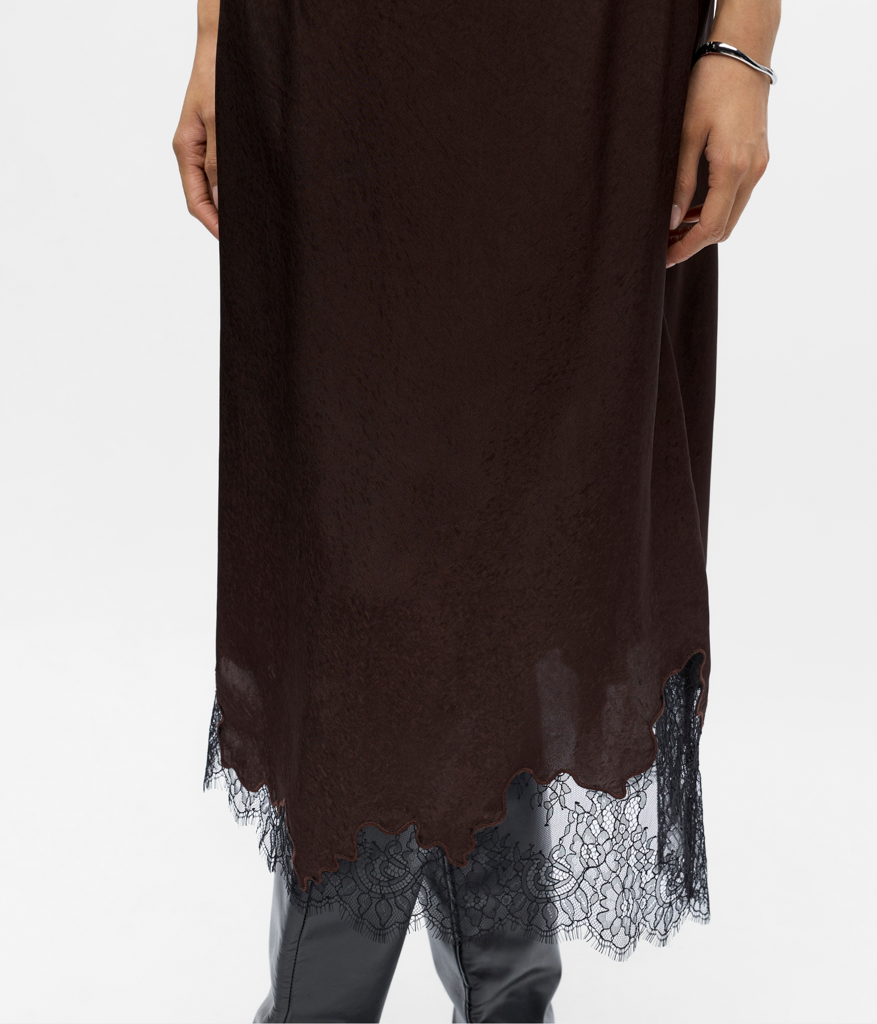 OBJDALME MW LONG LACE SKIRT E AW FAIR 25 (Seal Brown/ Detail:Black lace)