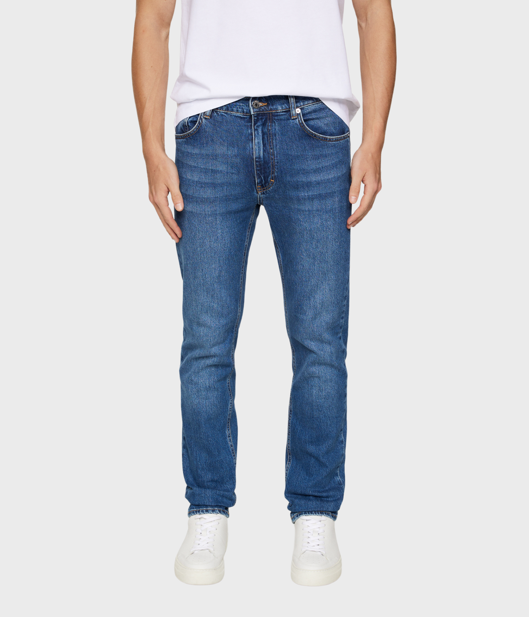Jax Mid Wash Slim Jeans. (6194 Mid Blue)