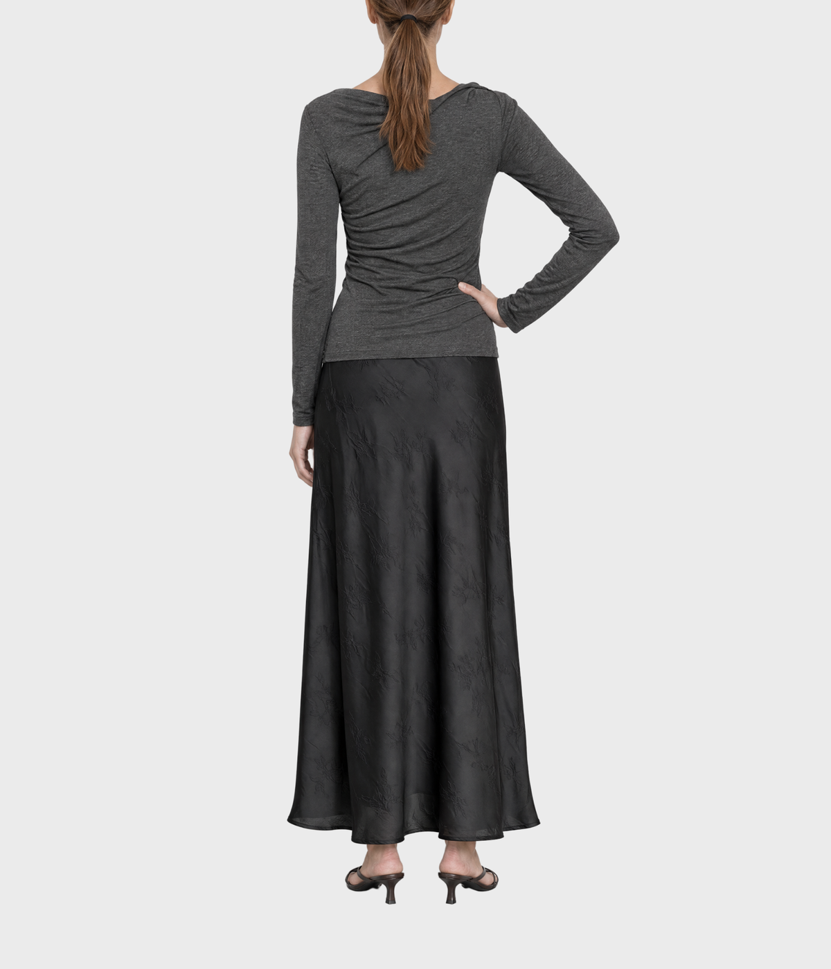 Lr-Ugne 2 (9999 Black)