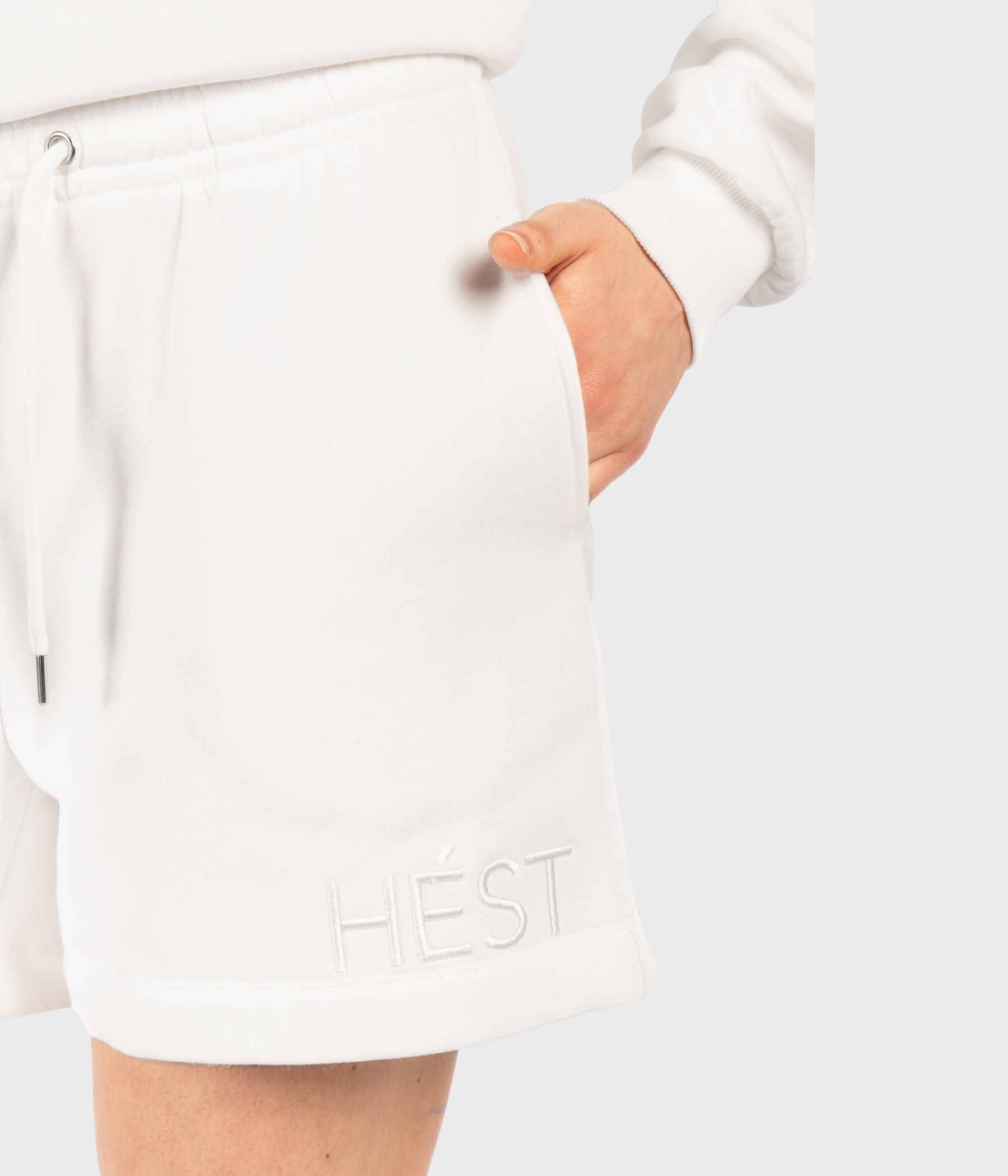Gabriela Shorts (0003 White Alyssum)