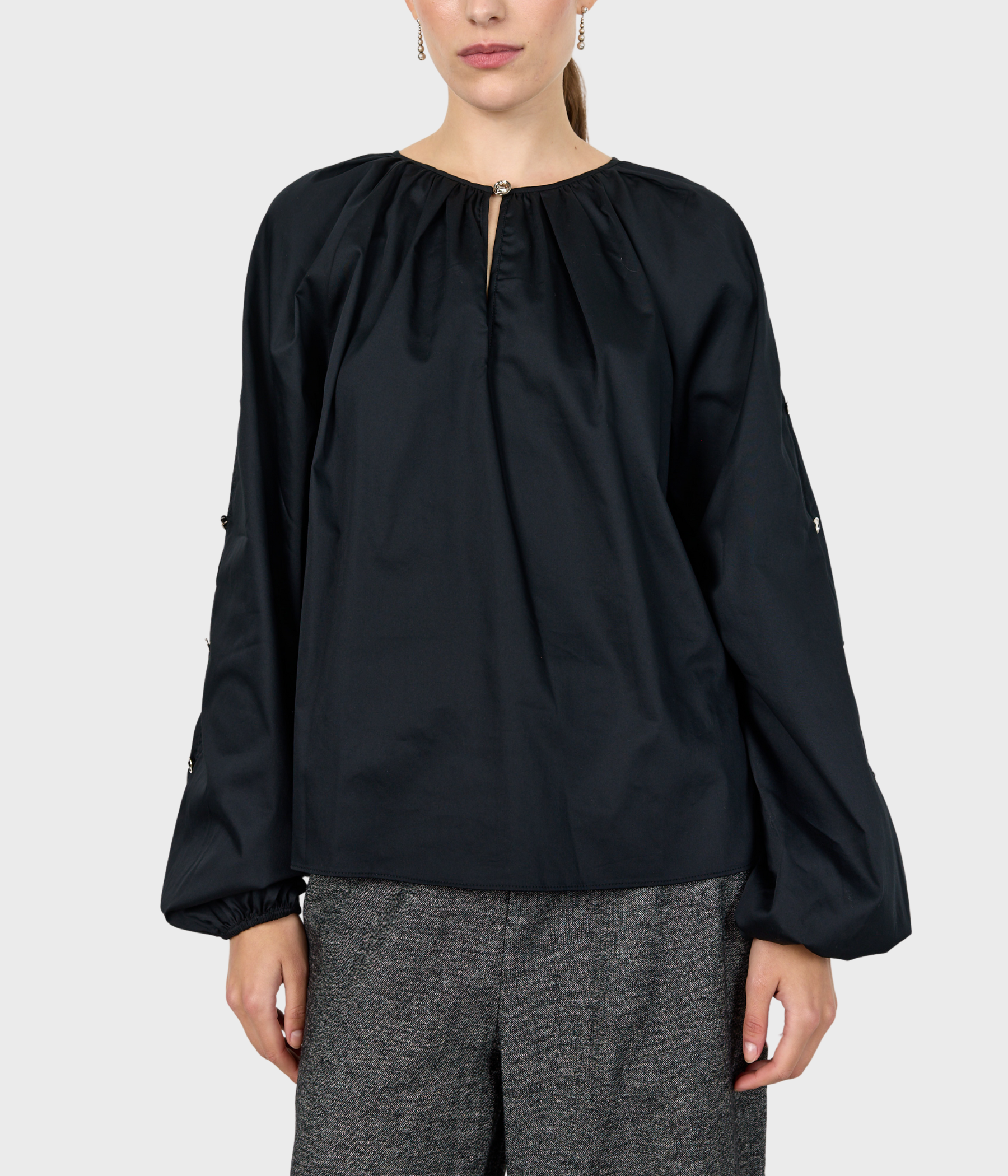 LR-ISLA SOLID 131. (L999 - BLACK)