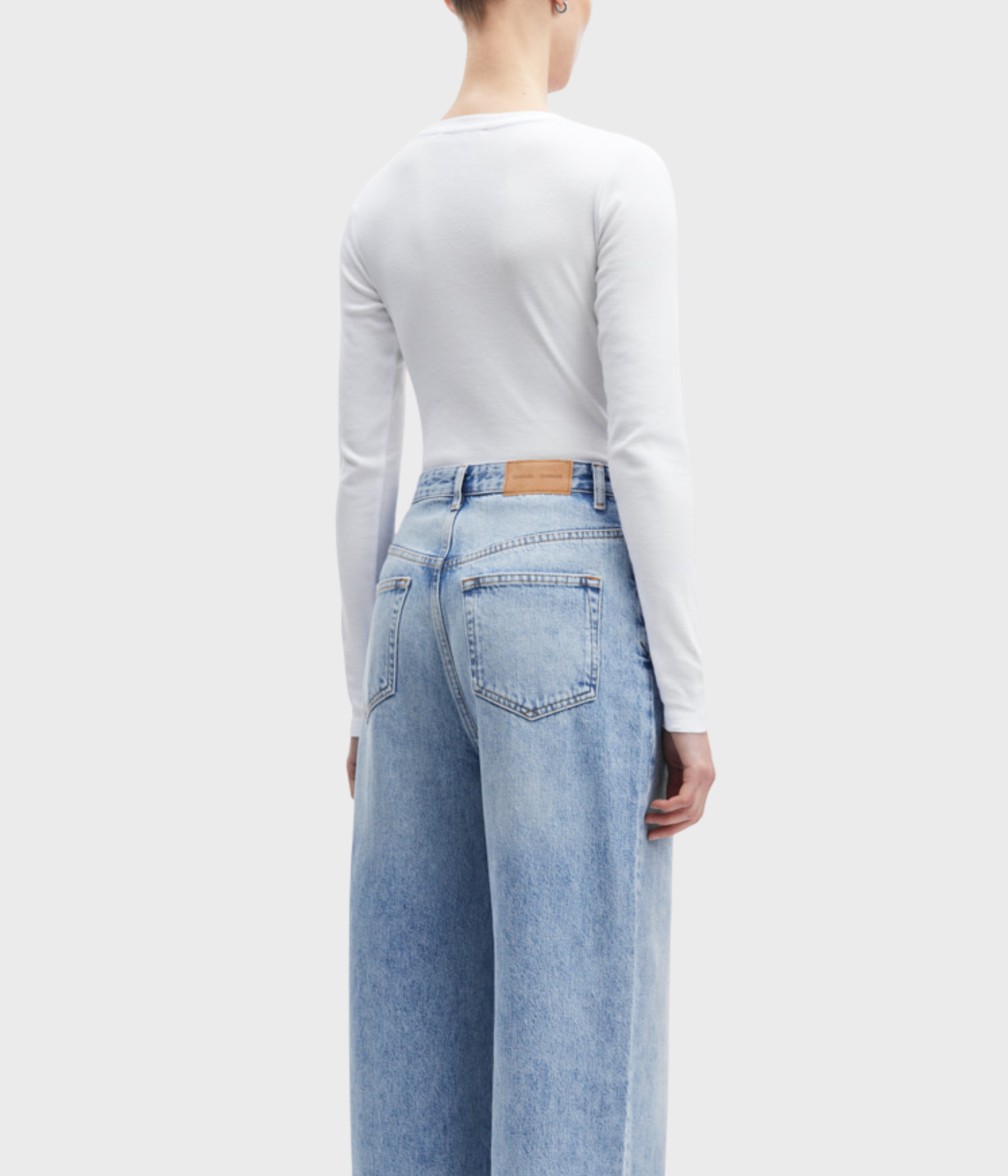 ALEXA LS 7542. (CLR000023 WHITE)