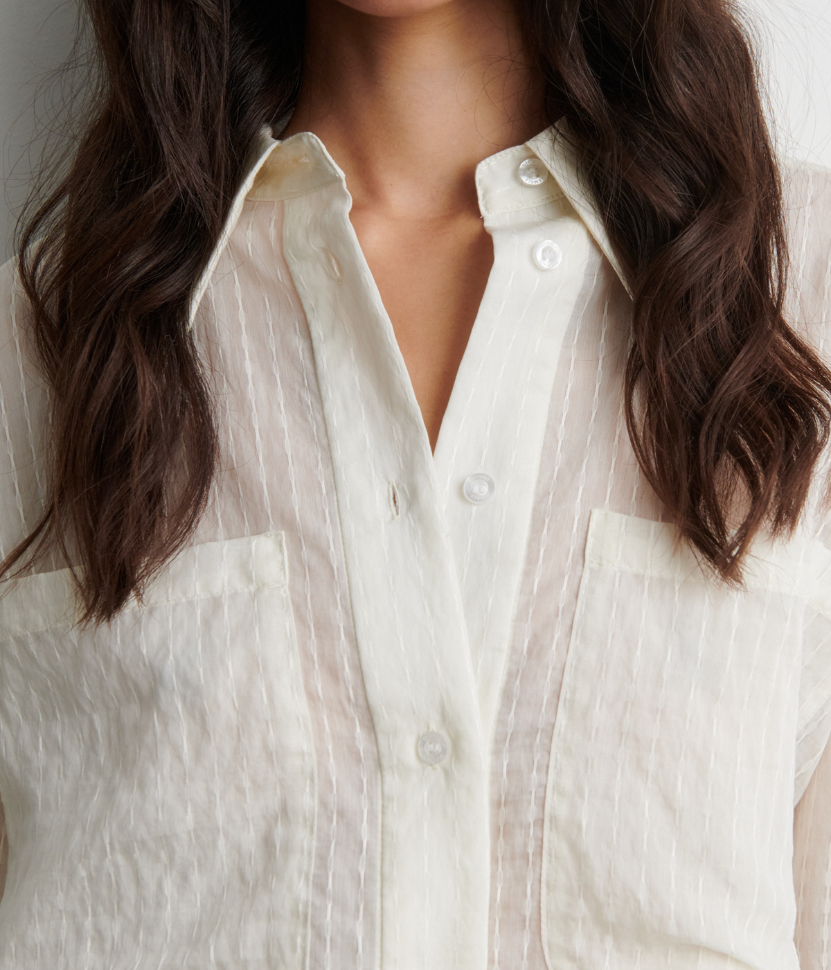 Valaia Shirt (EGRET)