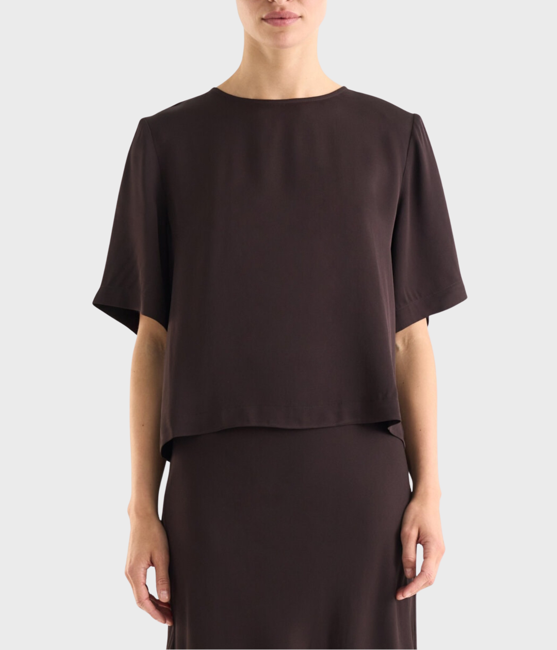 Leonie Satin Tee (MOCHA BROWN)