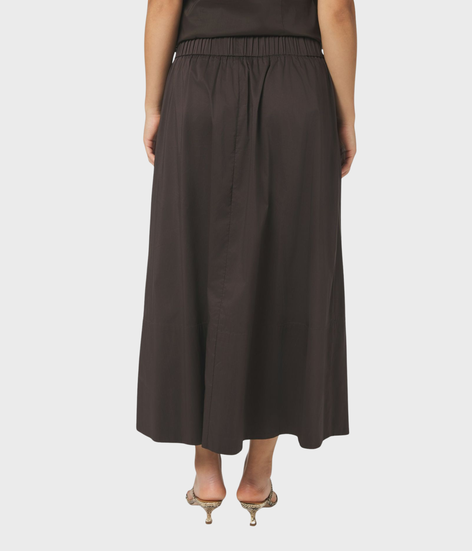 Yara Poplin Skirt. (584 Chocolate Brown)