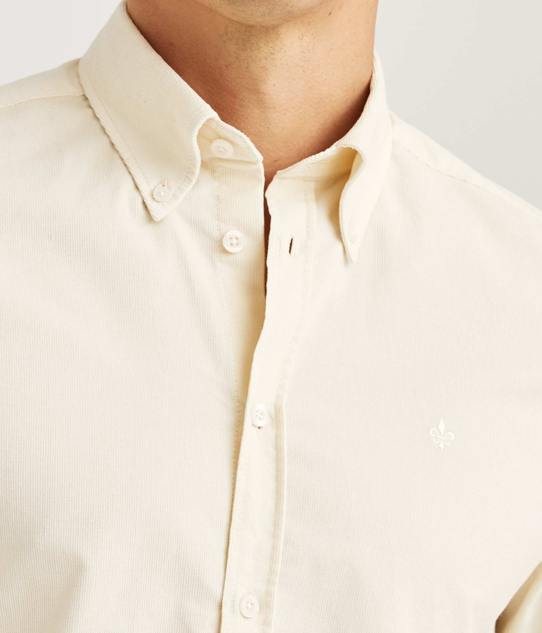 Douglas Cord Shirt-Slim Fit. (02 Off white)