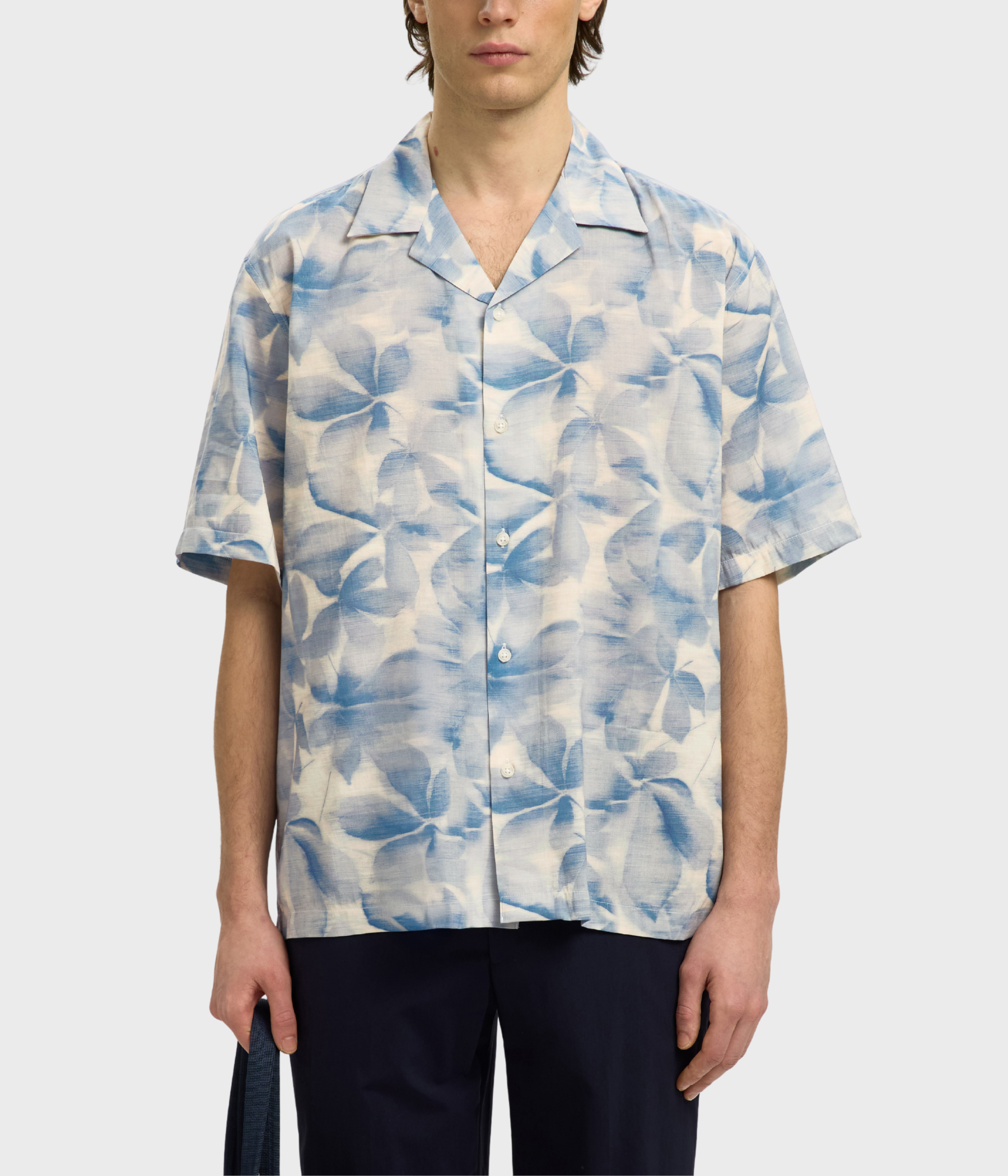 SLHRLXAIR MIX SS SHIRT (Blue Mirage AOP:Leaves) - D.O. Design Only