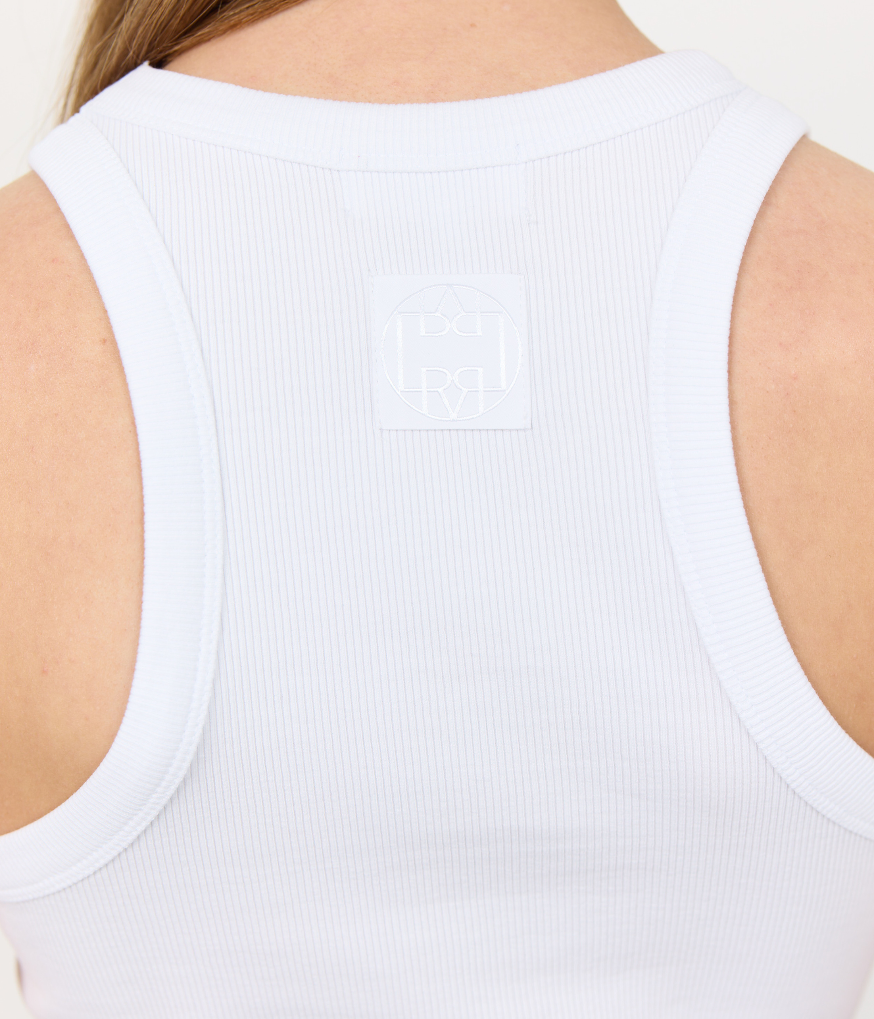 LR-NUMBIA 1 (L100 - WHITE)