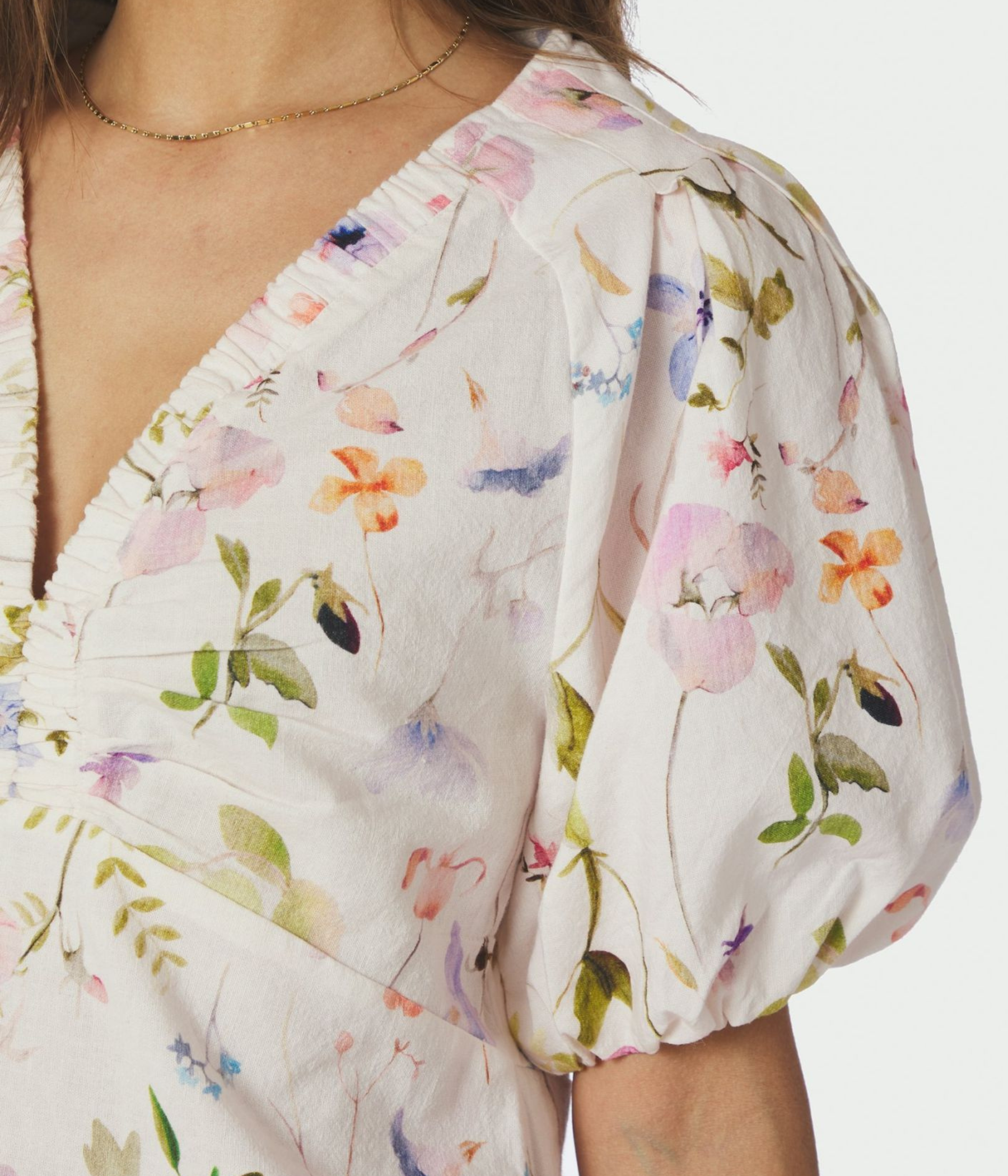 Irina Flower Blouse (121 Off White)