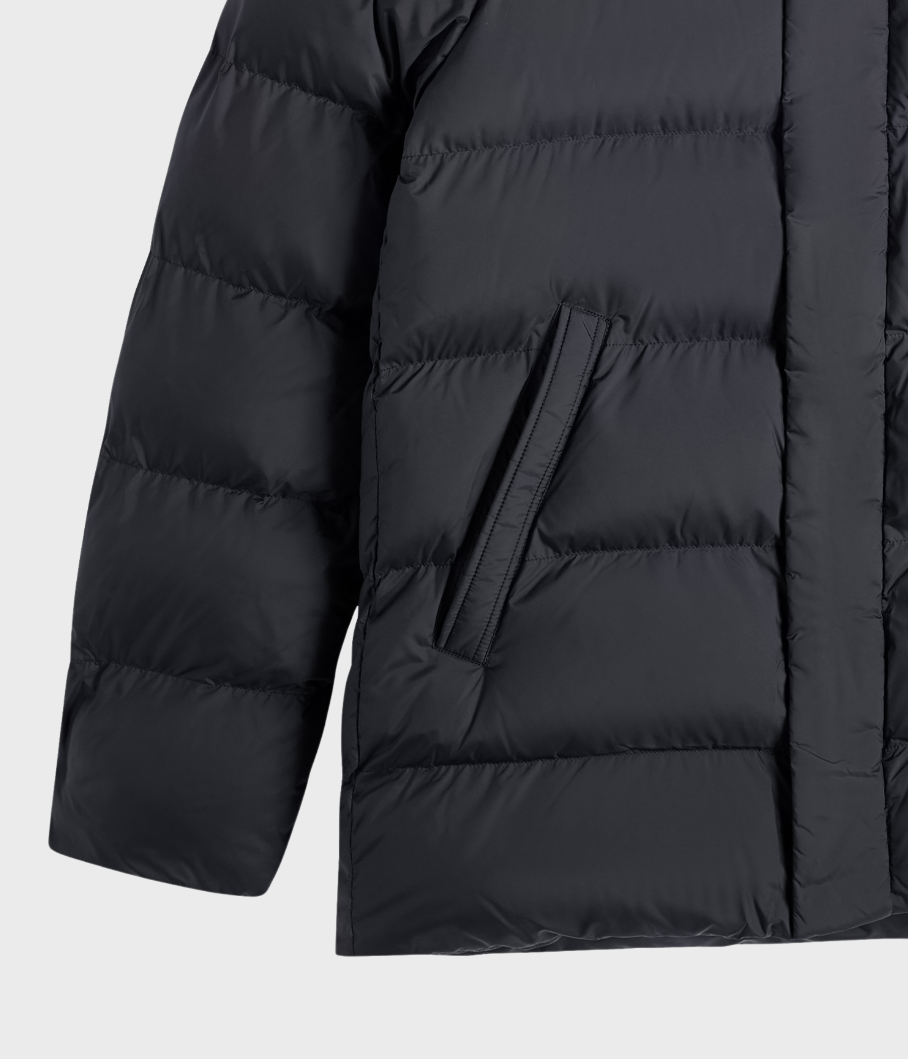 M Padded Jacket. (9999 Black)