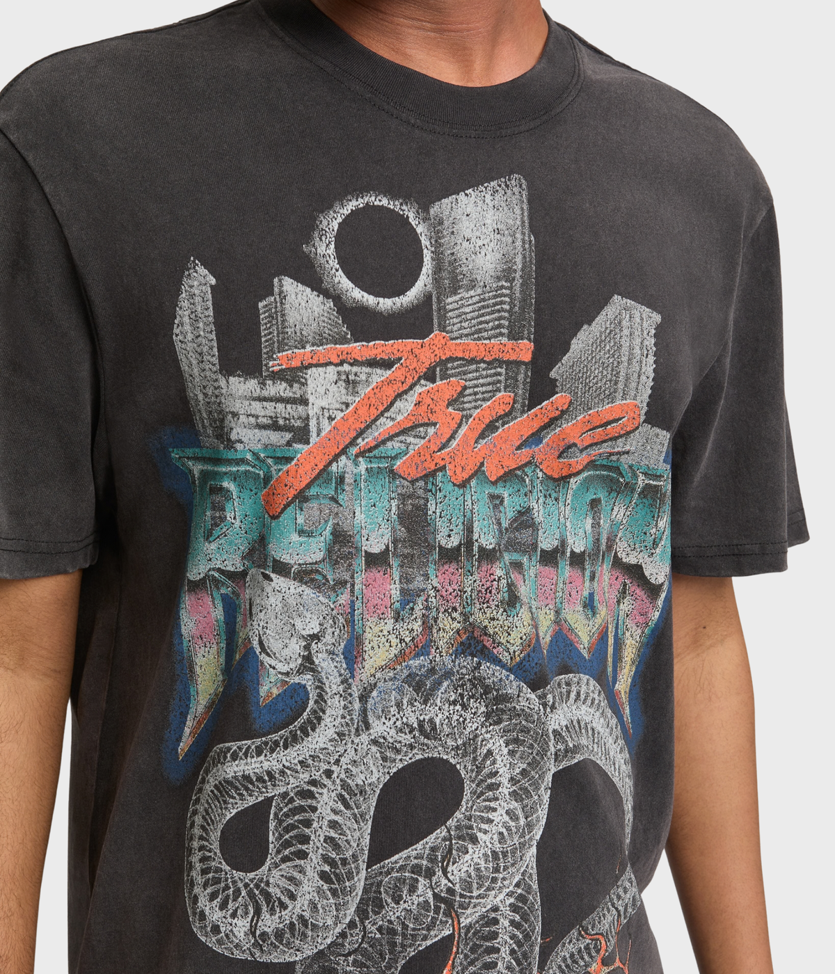 Ss Snake Bite Crystal Tee (1001 JET BLACK)