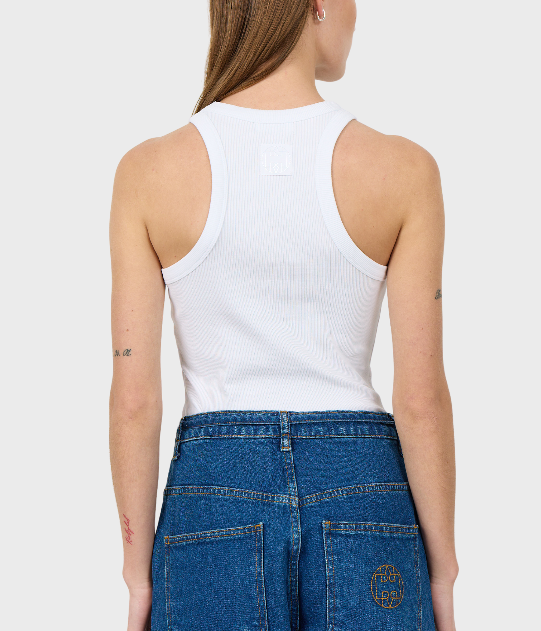 LR-NUMBIA 1 (L100 - WHITE)