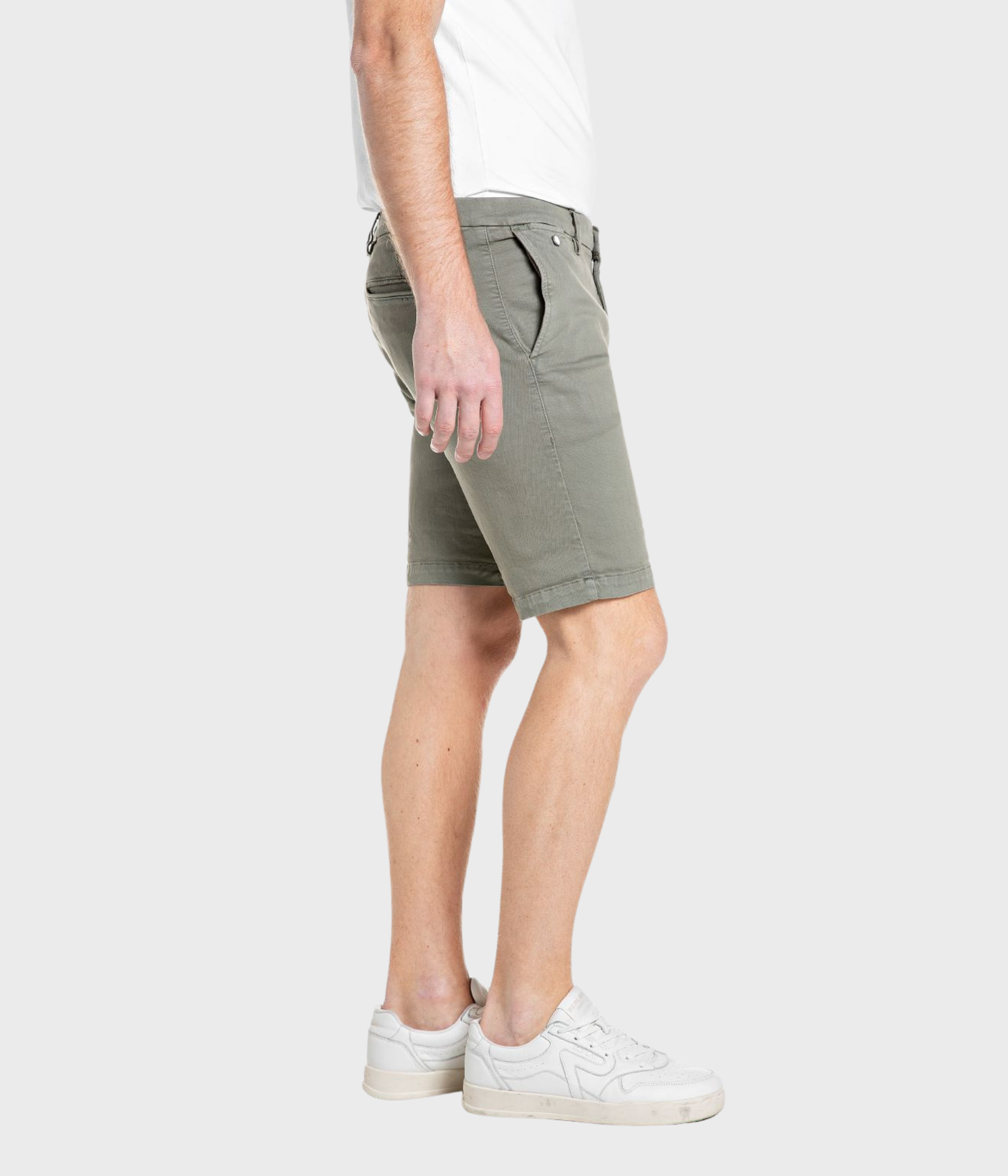 Shorts Benni Short Hyperchino Color Xlite. (530 MILITARY old colour garment dyed and softened)