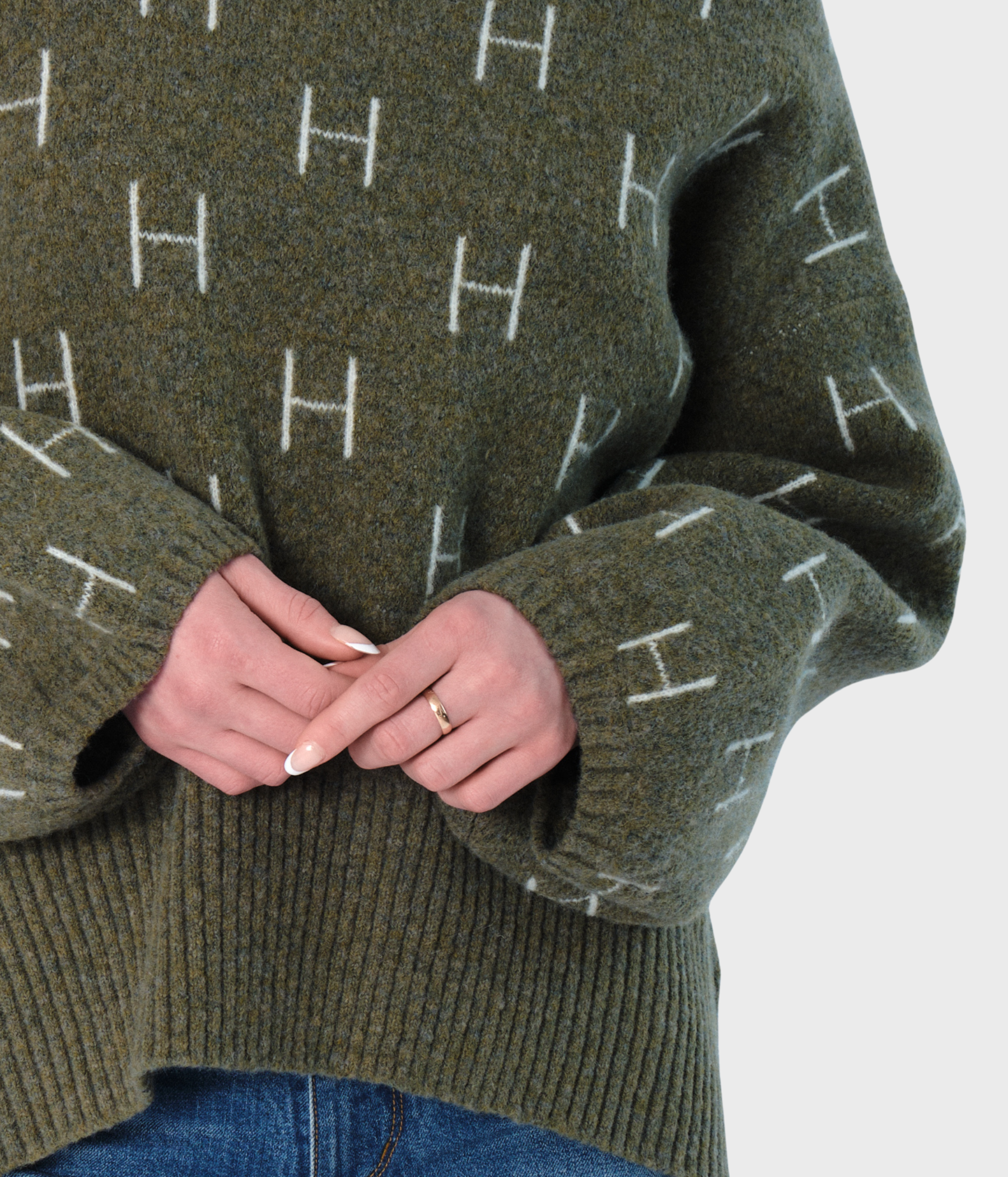 FAM Short Sweater (3000 Winter Moss)