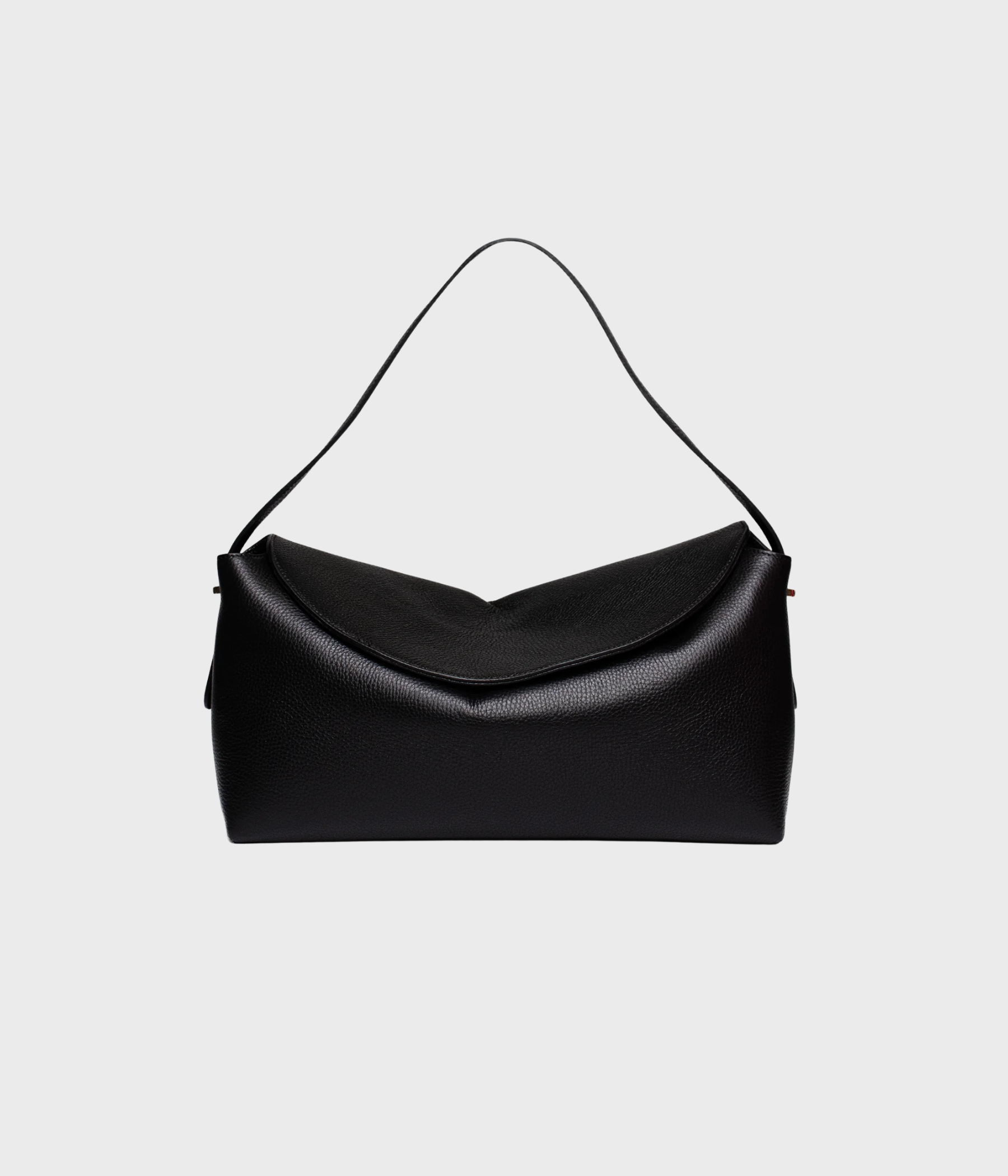 (Black)