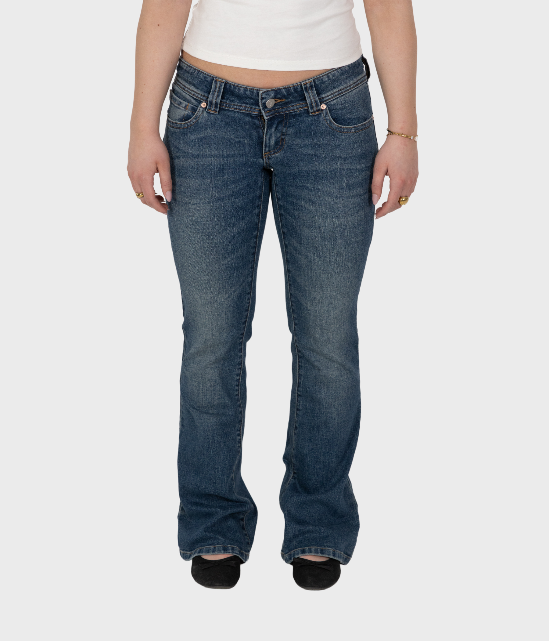 lågmidjade jeans från Abrand