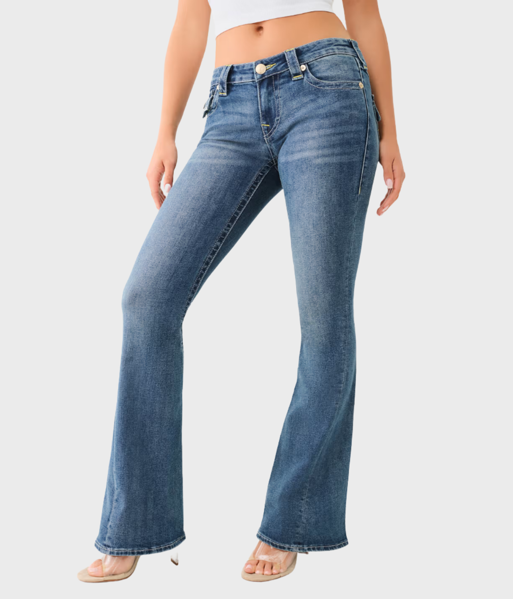 Joey Low Rise Flare är ett par lågmidjade jeans från True Religion.