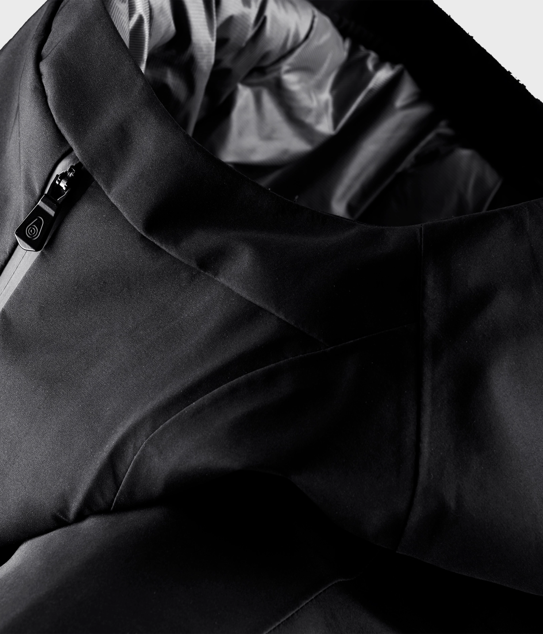 OCEAN INSULATED PARKA. (999 CARBON)