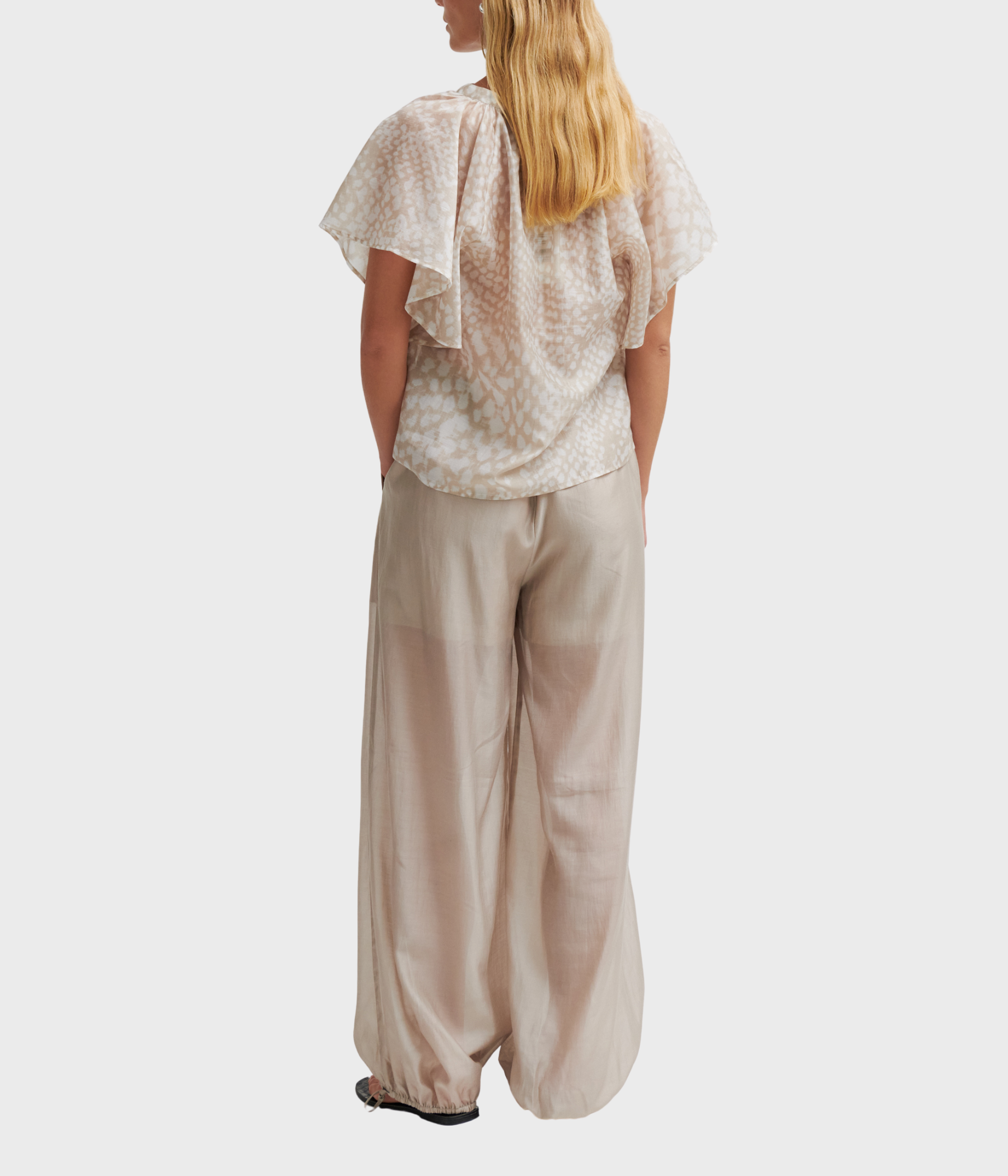 Shades Blouse (1047 Plaza Taupe)