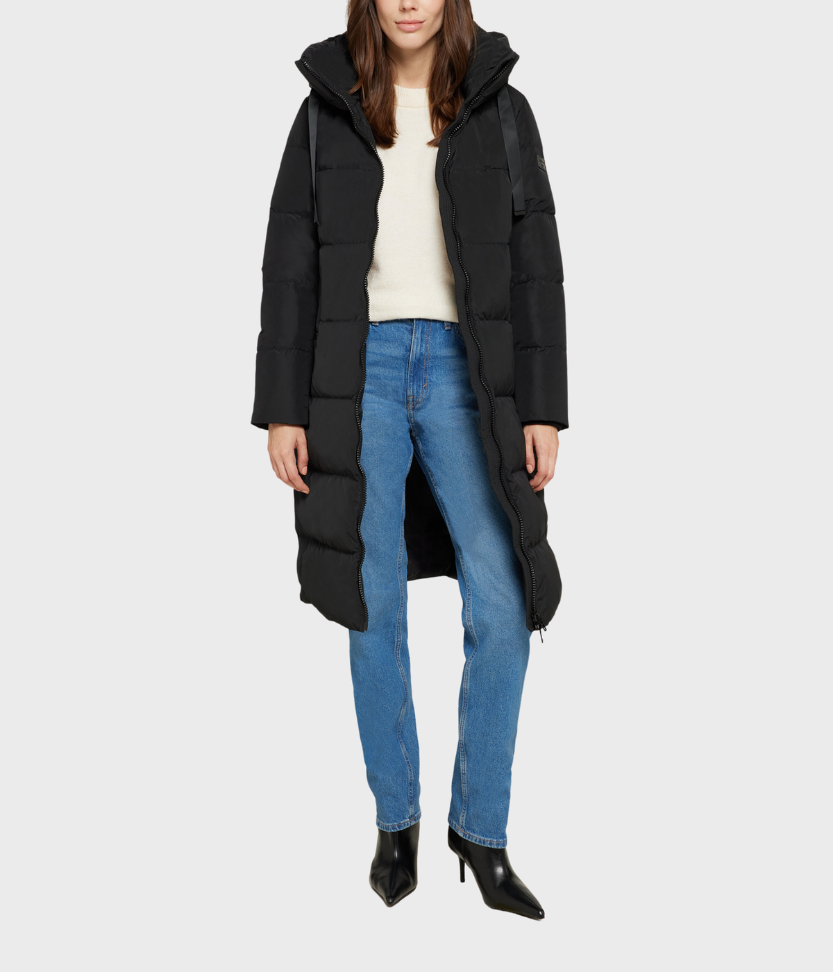 Camila Coat. (89900 Black)
