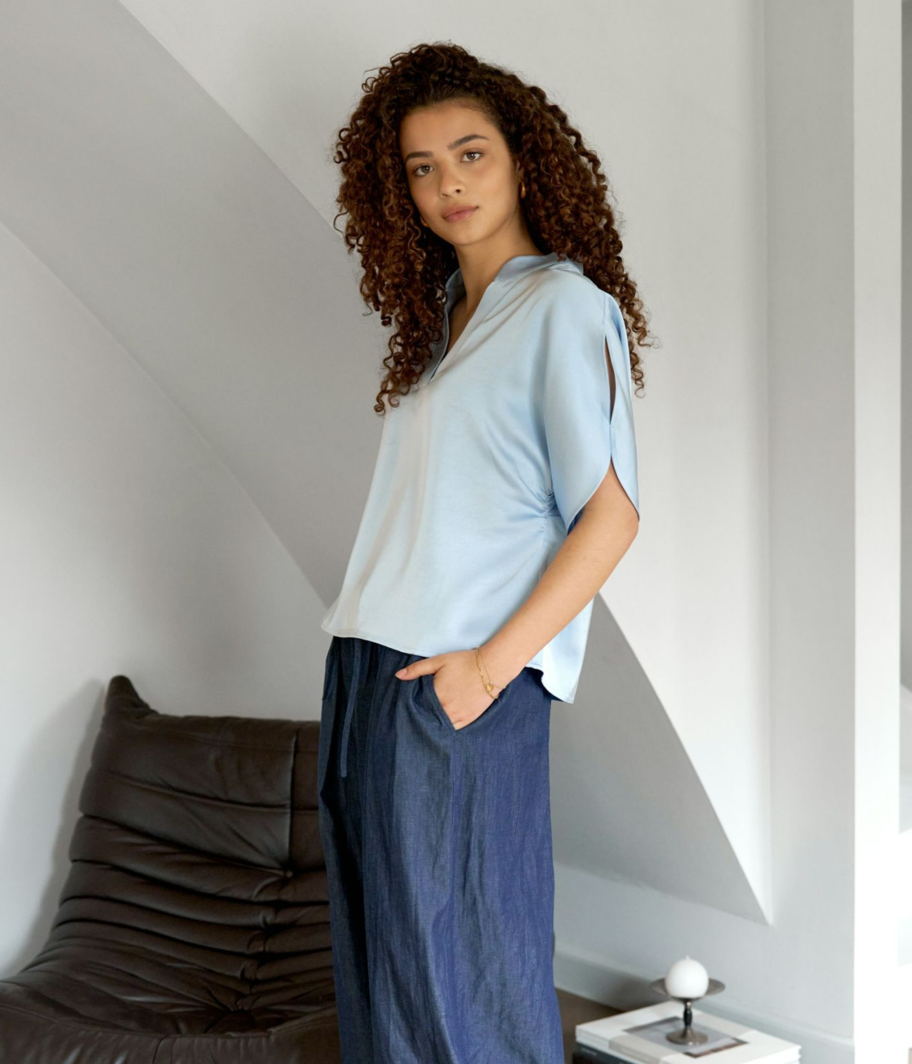 Anelle Heavy Sateen Blouse (145 Light Blue)