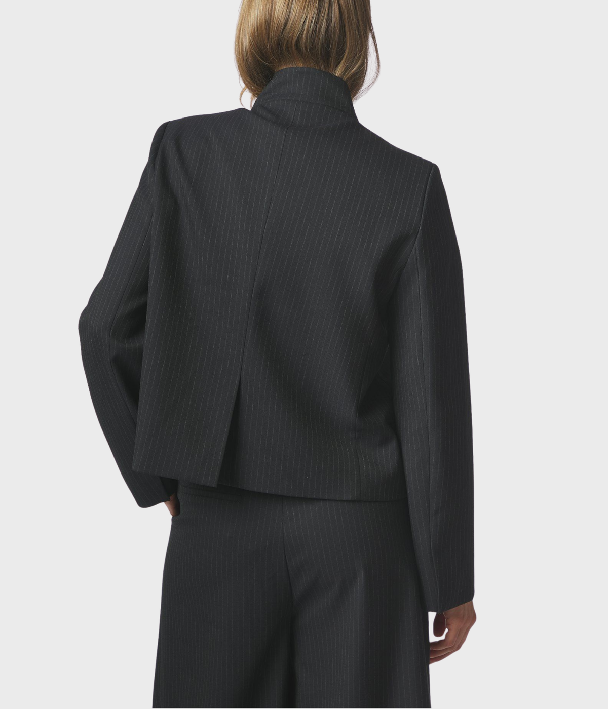 Tiria Slim Pinstripe Blazer (Dark Navy)