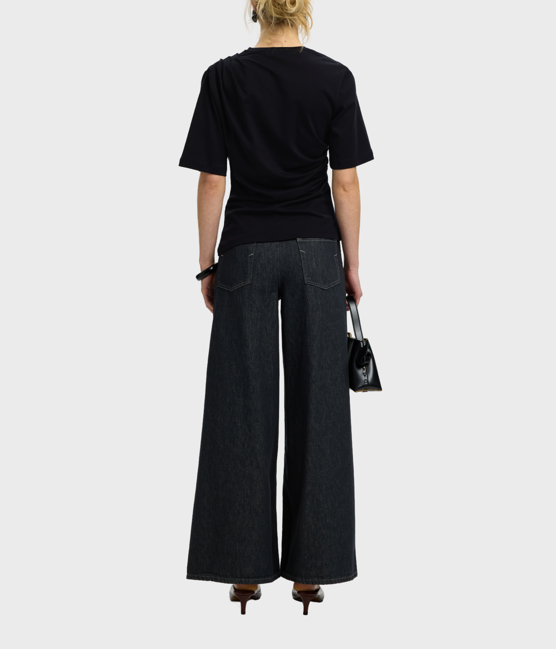 Slwtaj Light Twist Tee Noos (Black)