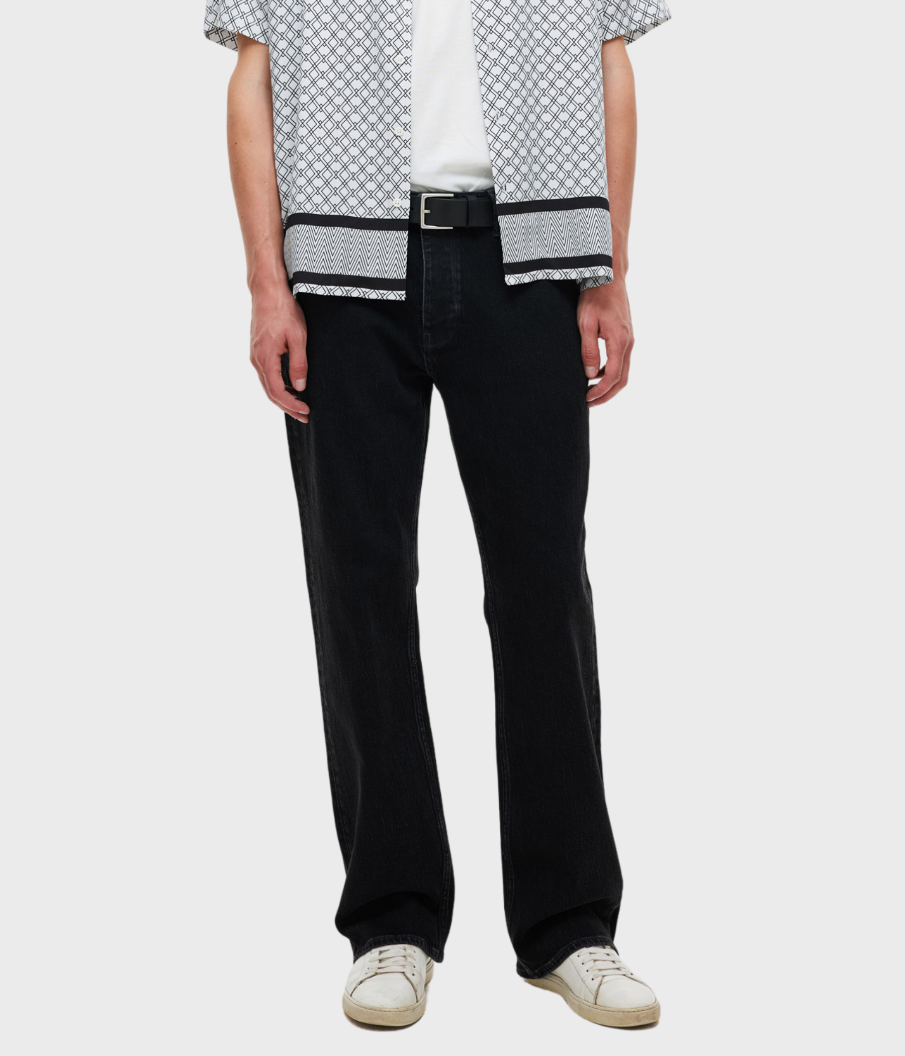 Julian Flare från Neuw är ett par bootcut-jeans med en modern passform.