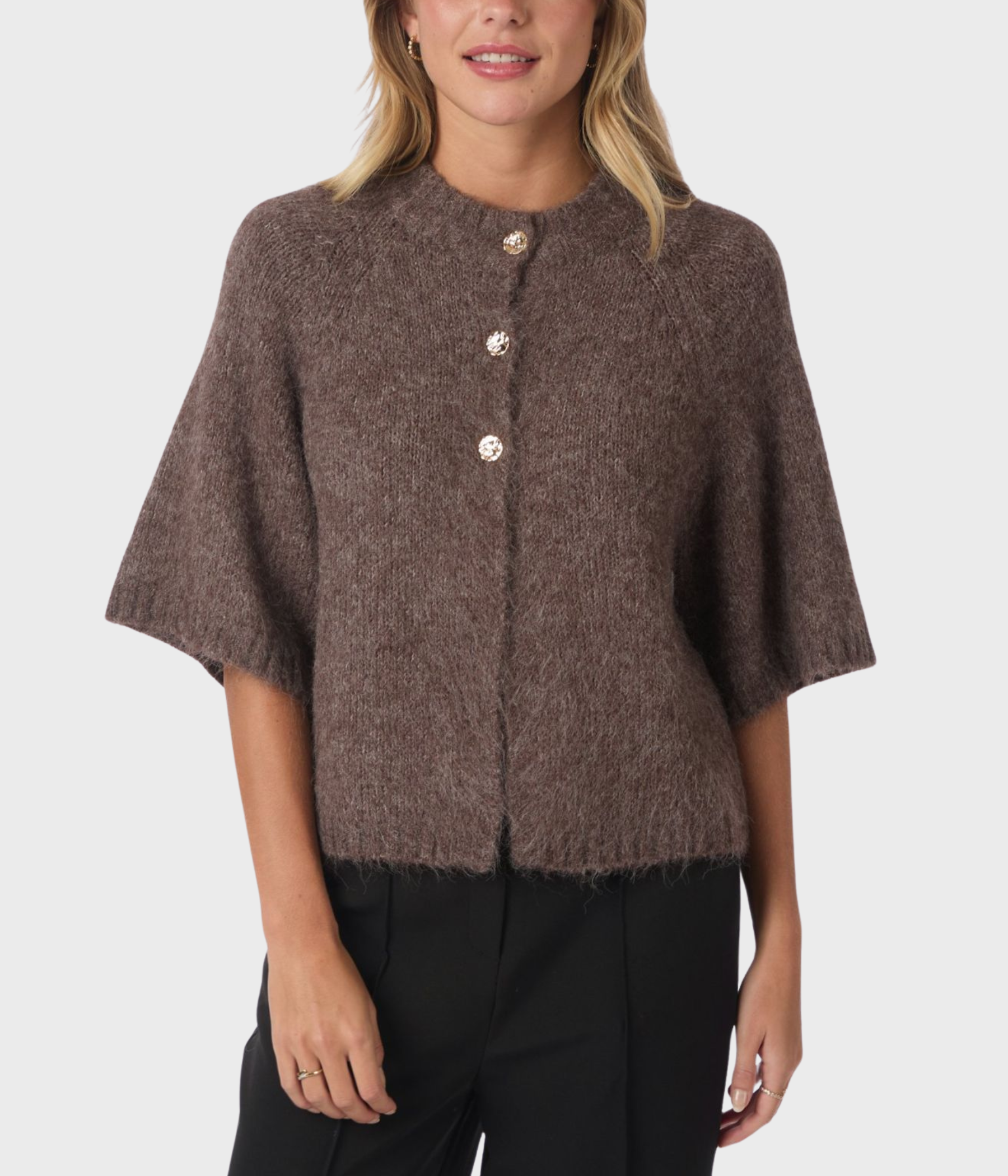 Benuta Fluffy Knit Cardigan. (928 Light Brown)