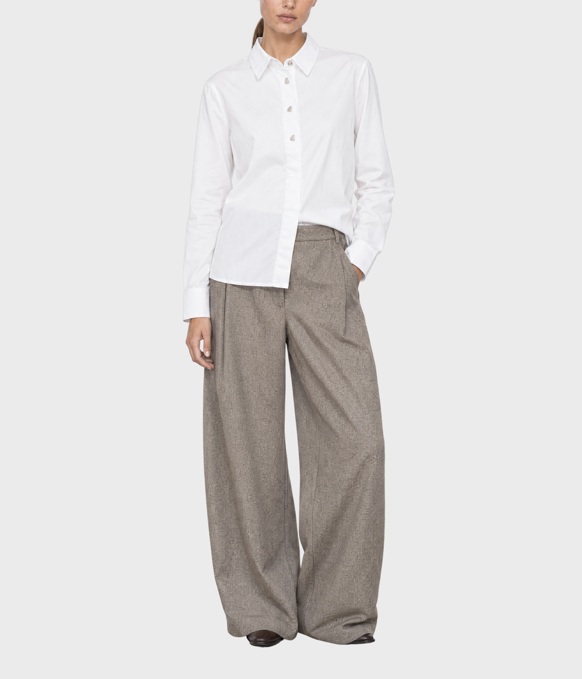 Lr-Isla Solid 136 (1000 White)