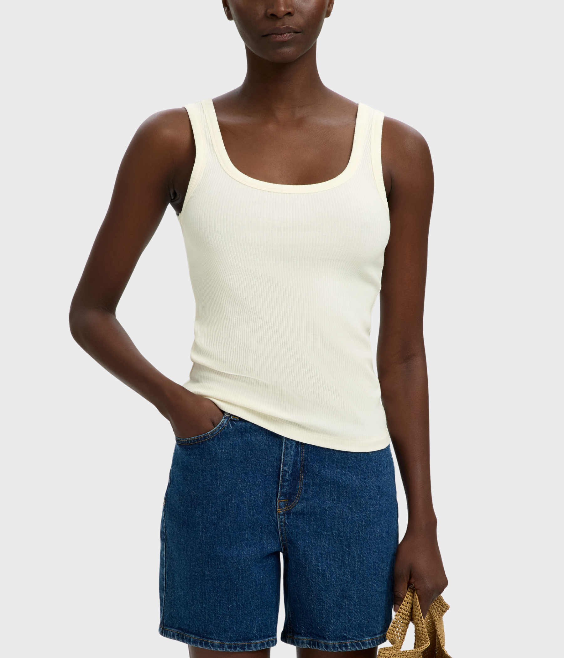 SLFANNA U-NECK TANK TOP NOOS (Snow White) - D.O. Design Only