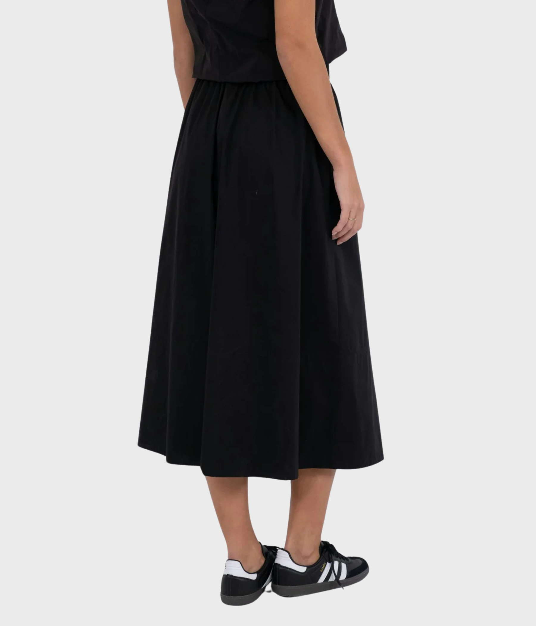Yara Poplin Skirt. (100 Black)