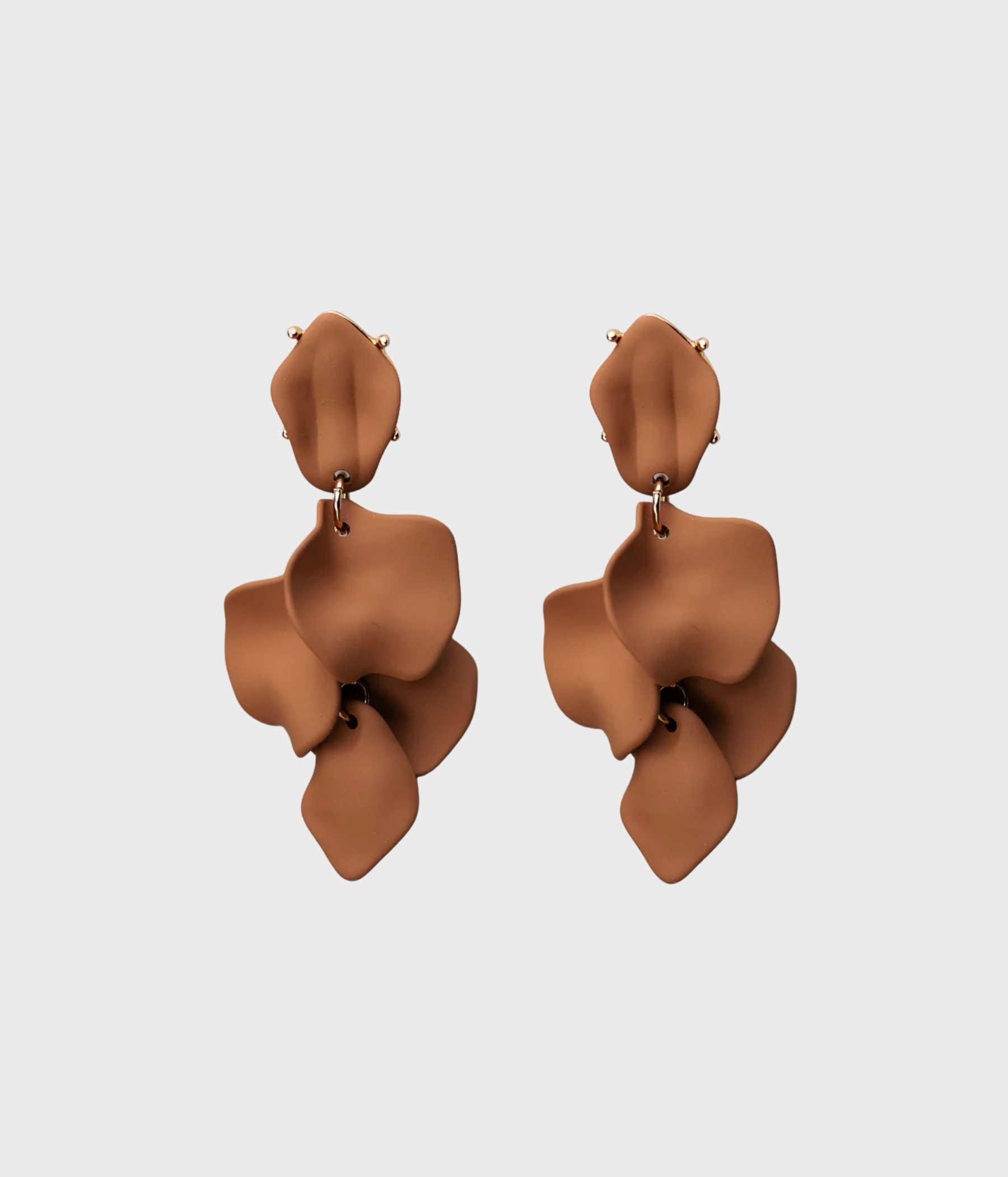 Leaf Earrings Matt. (Camel)