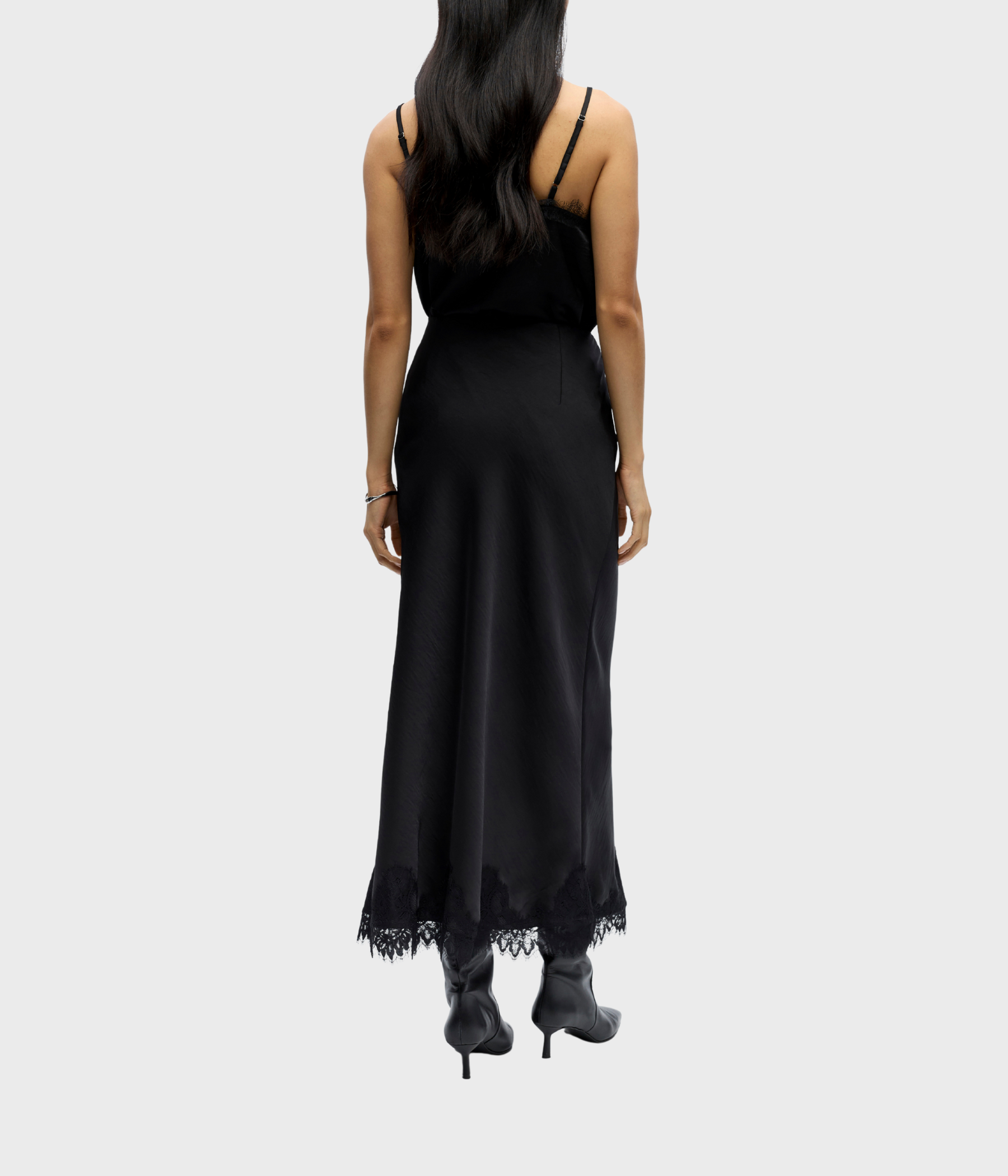 OBJNALINE MW LONG LACE SKIRT (Black)