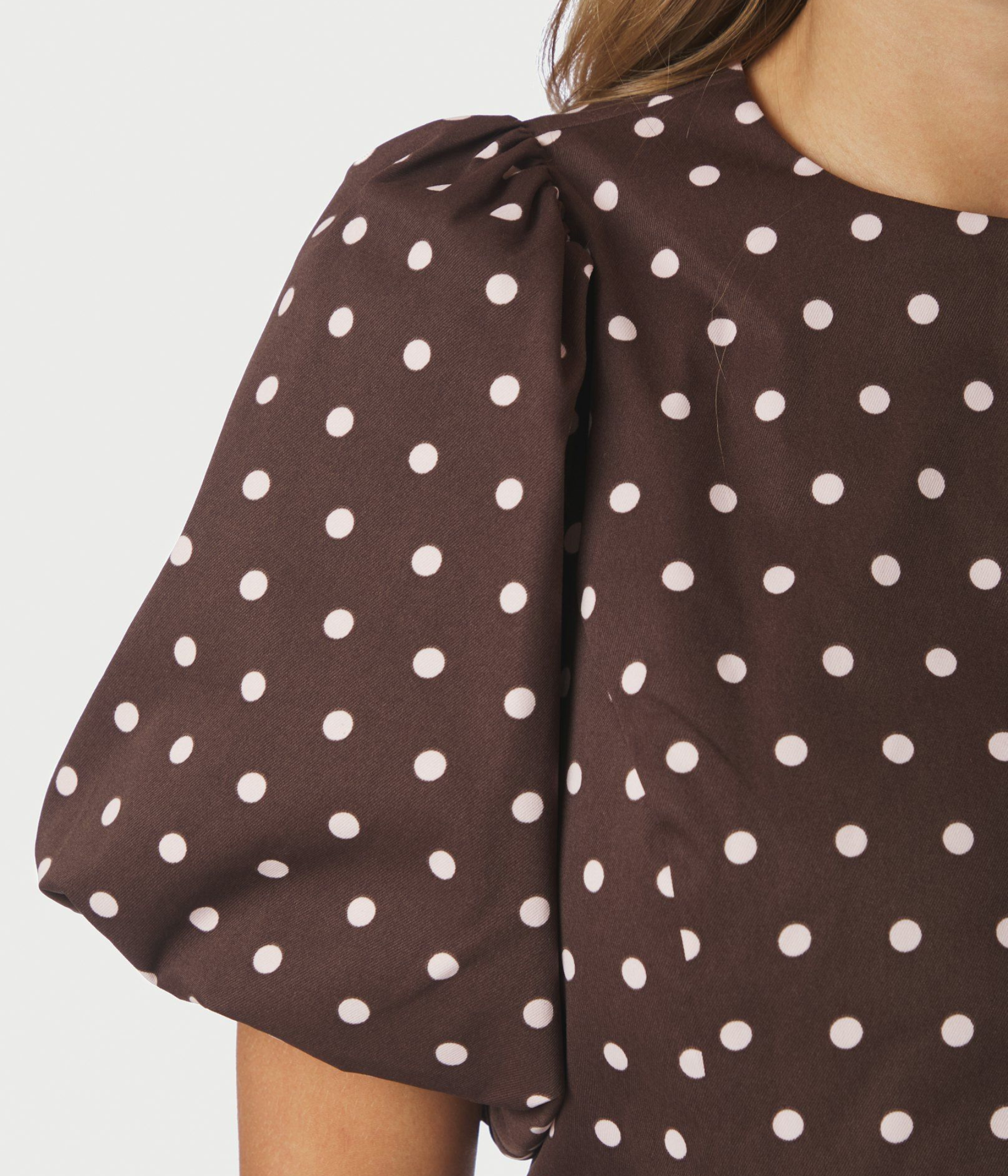 Anela Dot Blouse (210 BROWN)