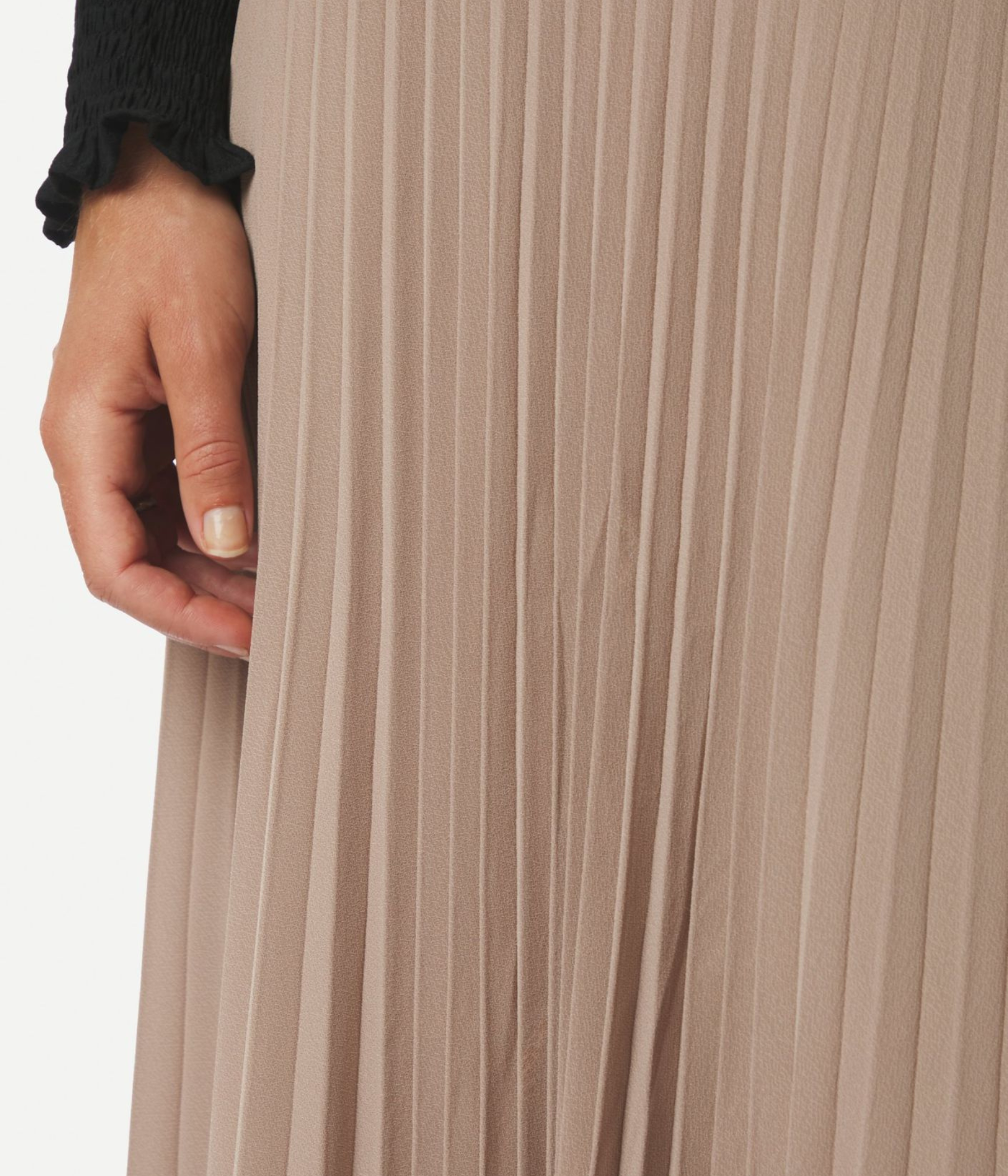 Boni Simple Plisse Skirt (Dark Taupe)