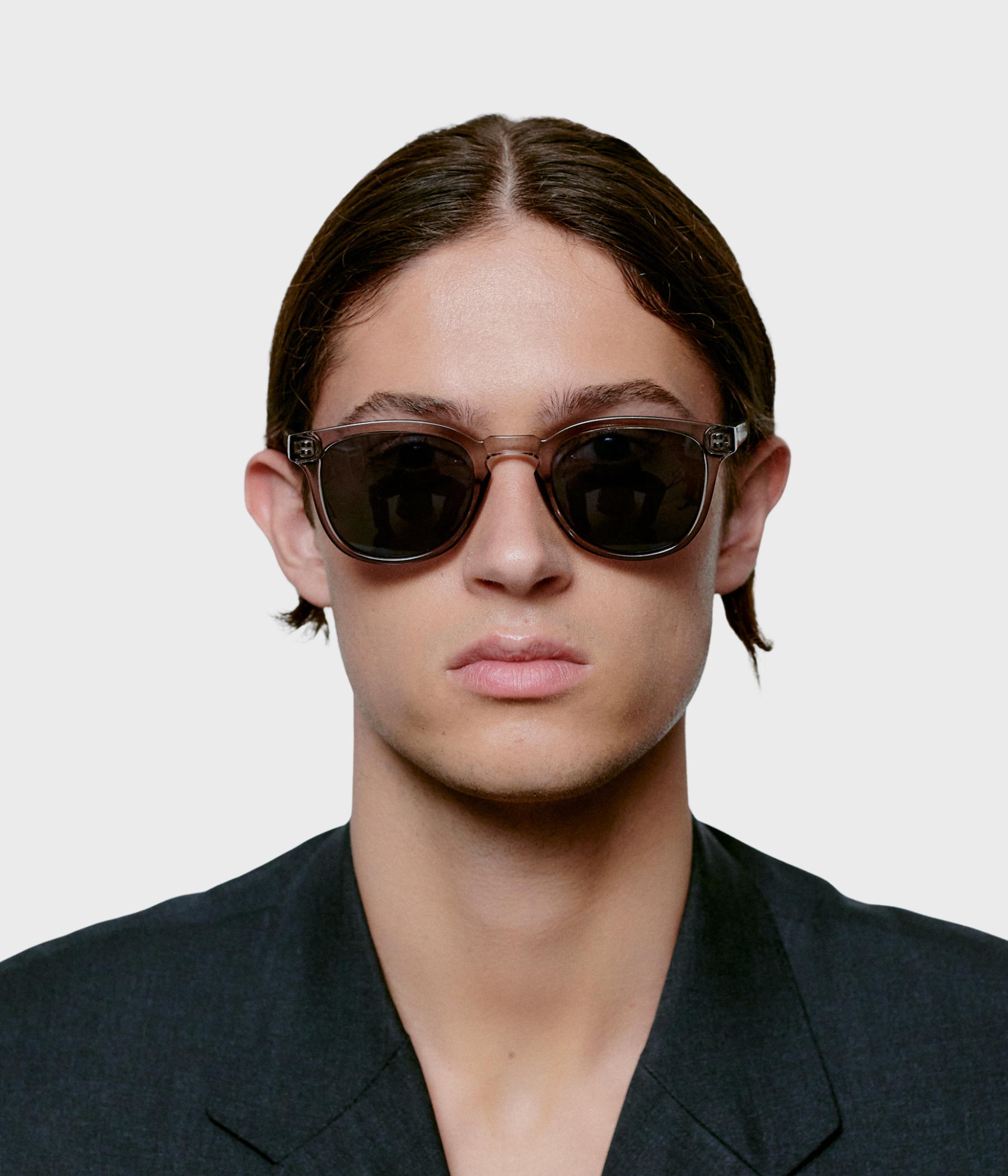 Bate. (Grey Transparent) - D.O. Design Only