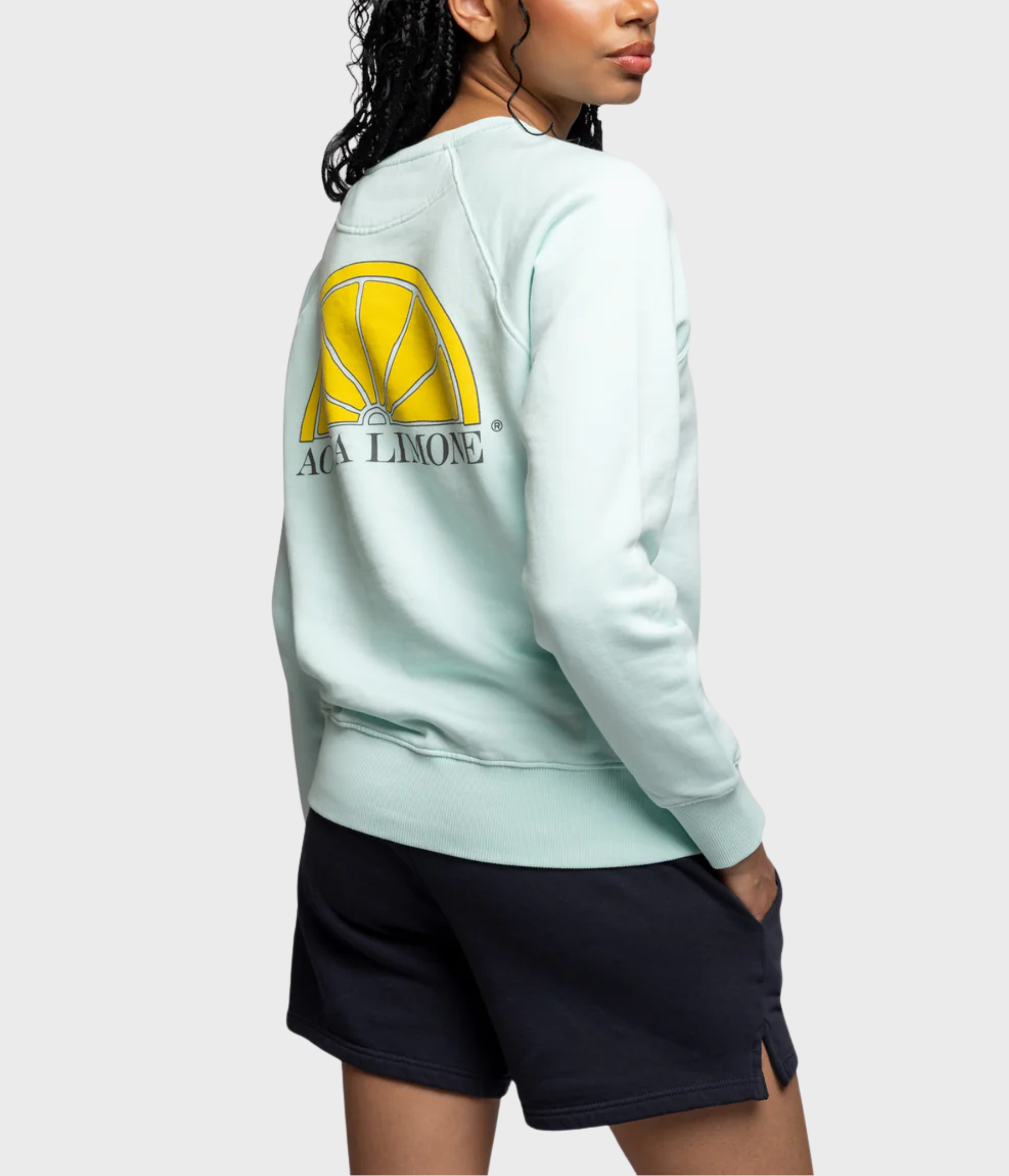 College Classic. (530 Aqua)