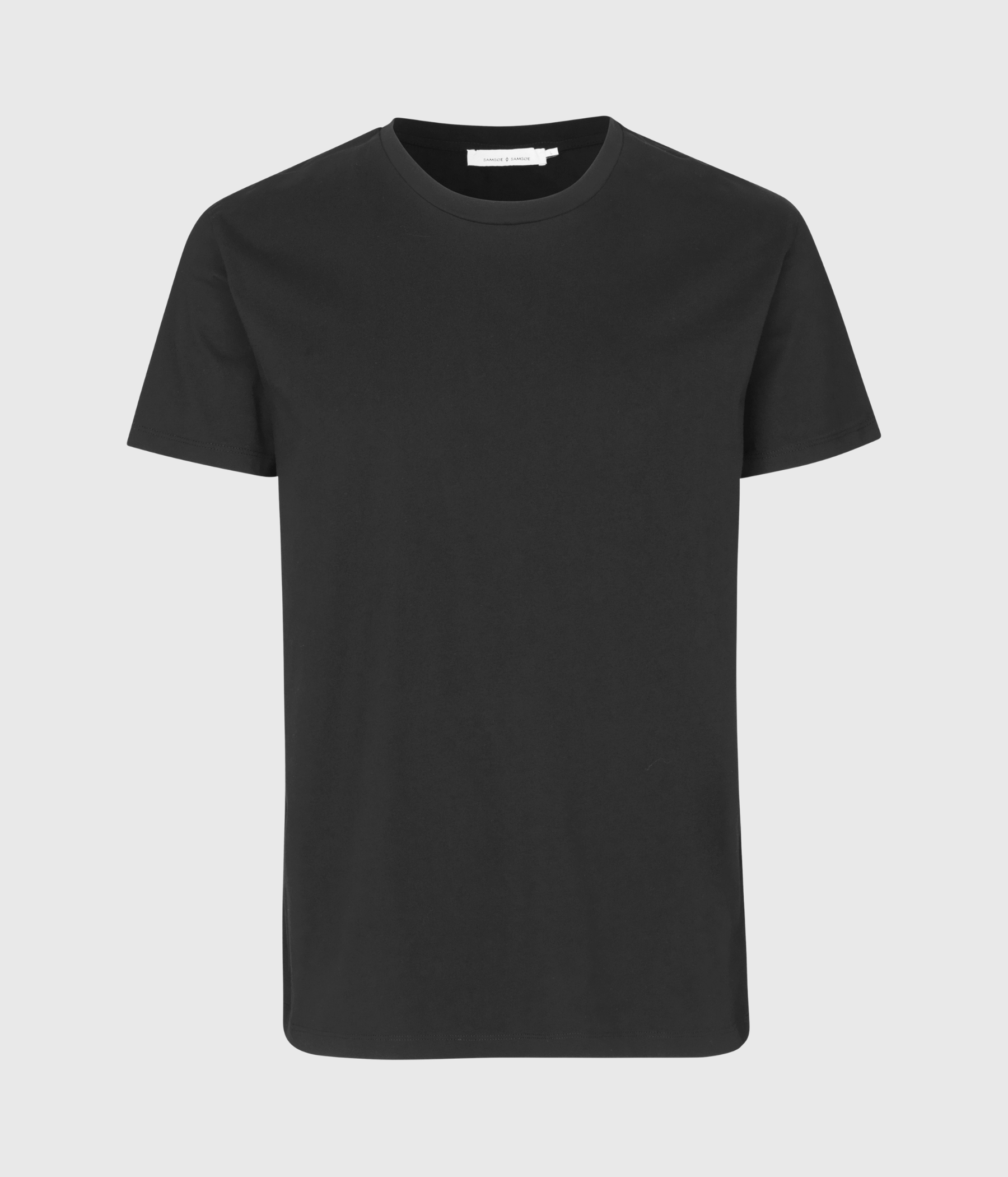 svart t-shirt
