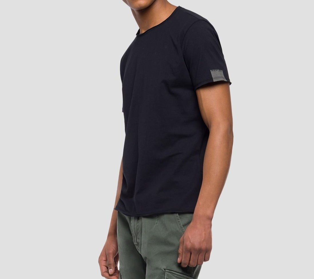 T-Shirt Round Neck (098 Black) - D.O Design Only