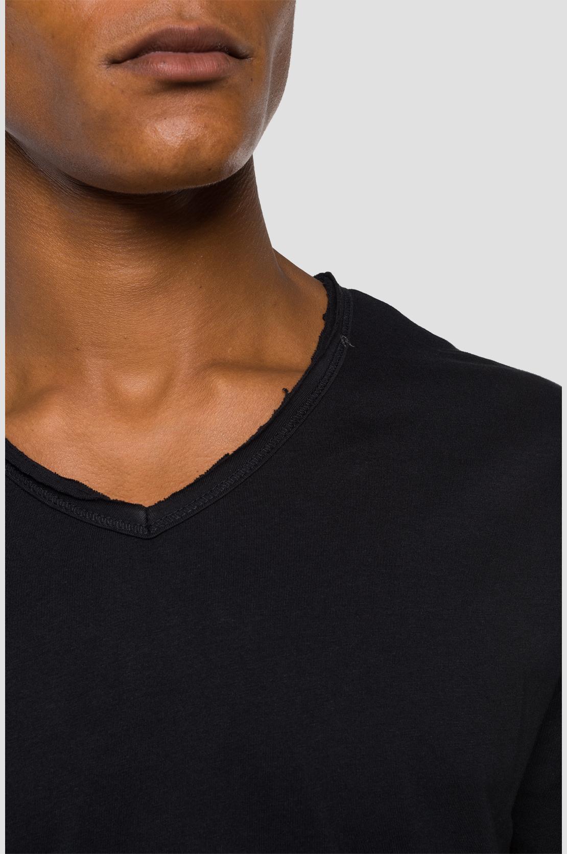 T-Shirt V-Neck (098 Black) - D.O Design Only