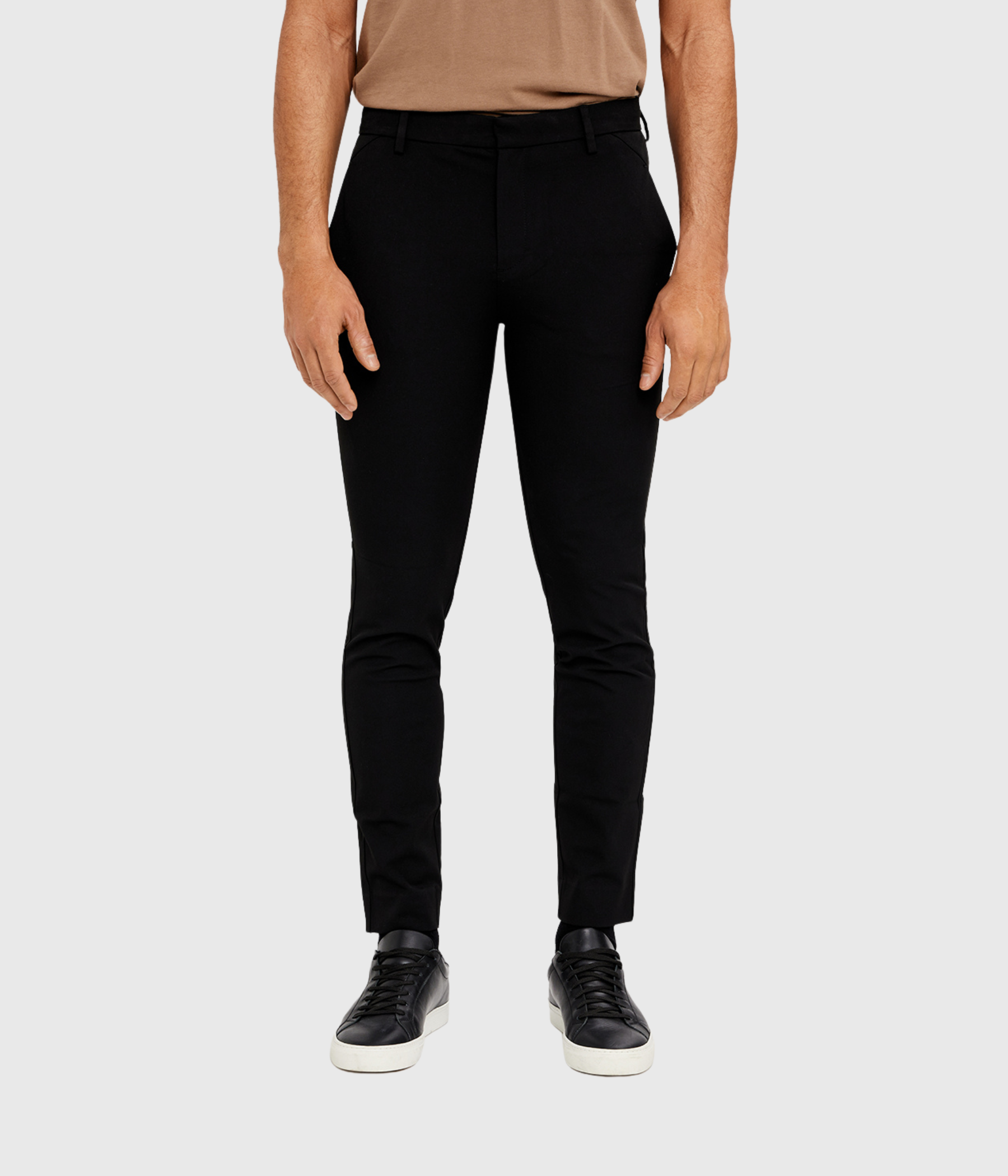 Josh. (00101 Black)